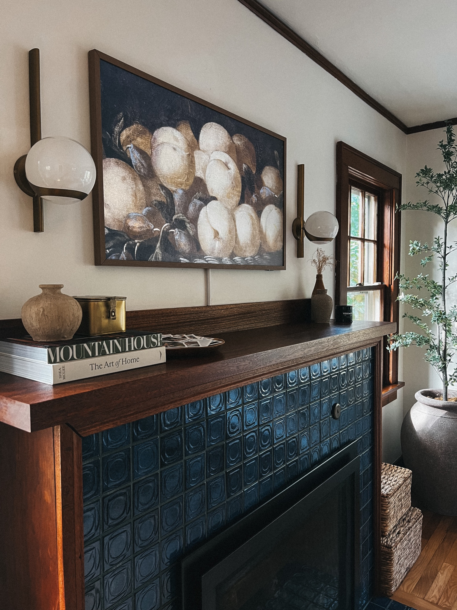 Classic home style. Vases are studio McGee. 
//
Bungalow style, traditional home, classic design style, rejuvenation, pottery barn, soho home

#LTKStyleTip #LTKHome