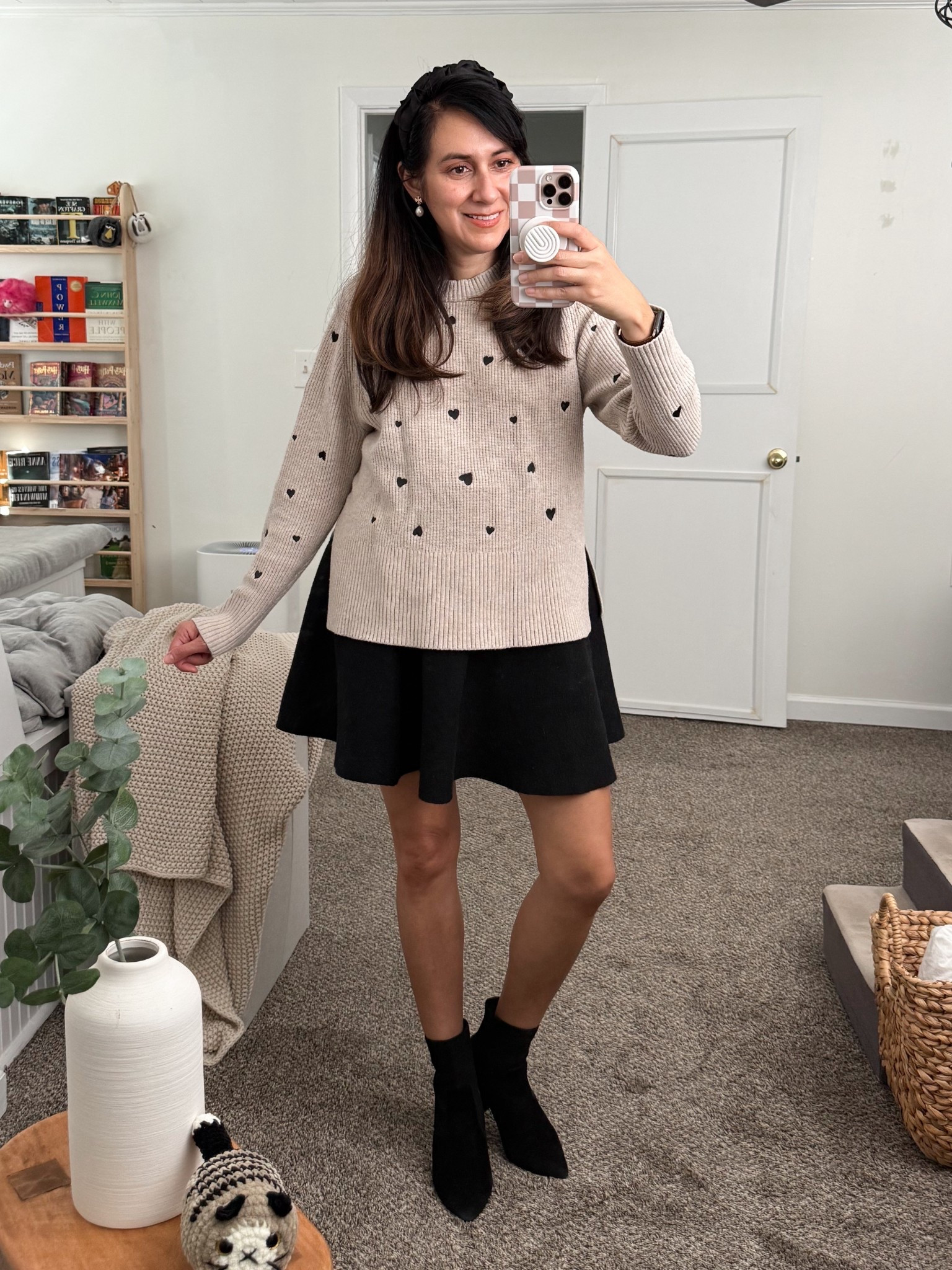 Galentine’s plans this season??
This neutral Valentine’s sweater is proof you don’t need loud pinks or reds to feel festive. I love a soft, understated silhouette that still feels special.
Sharing some valentines sweaters for your girls’ night out! 

#LTKstorytime #LTKOver40 #LTKgrwm