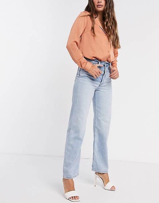 Levi's Ribcage straight leg ankle grazer jeans in bleach wash | ASOS (Global)