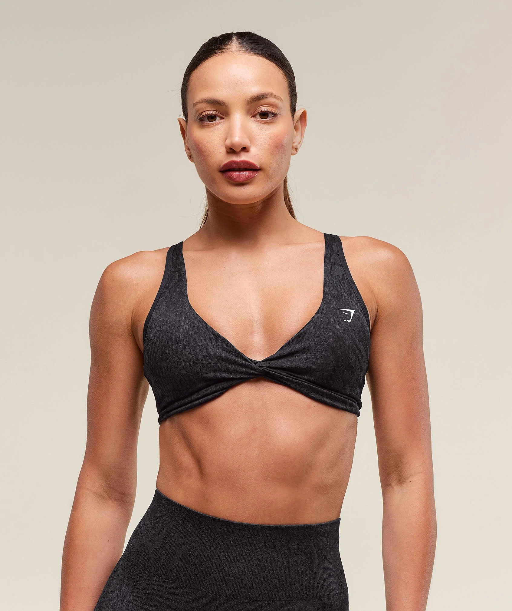 Gymshark Adapt Animal X Whitney Seamless Twist Front Bra - Asphalt Grey/Black | Gymshark UK