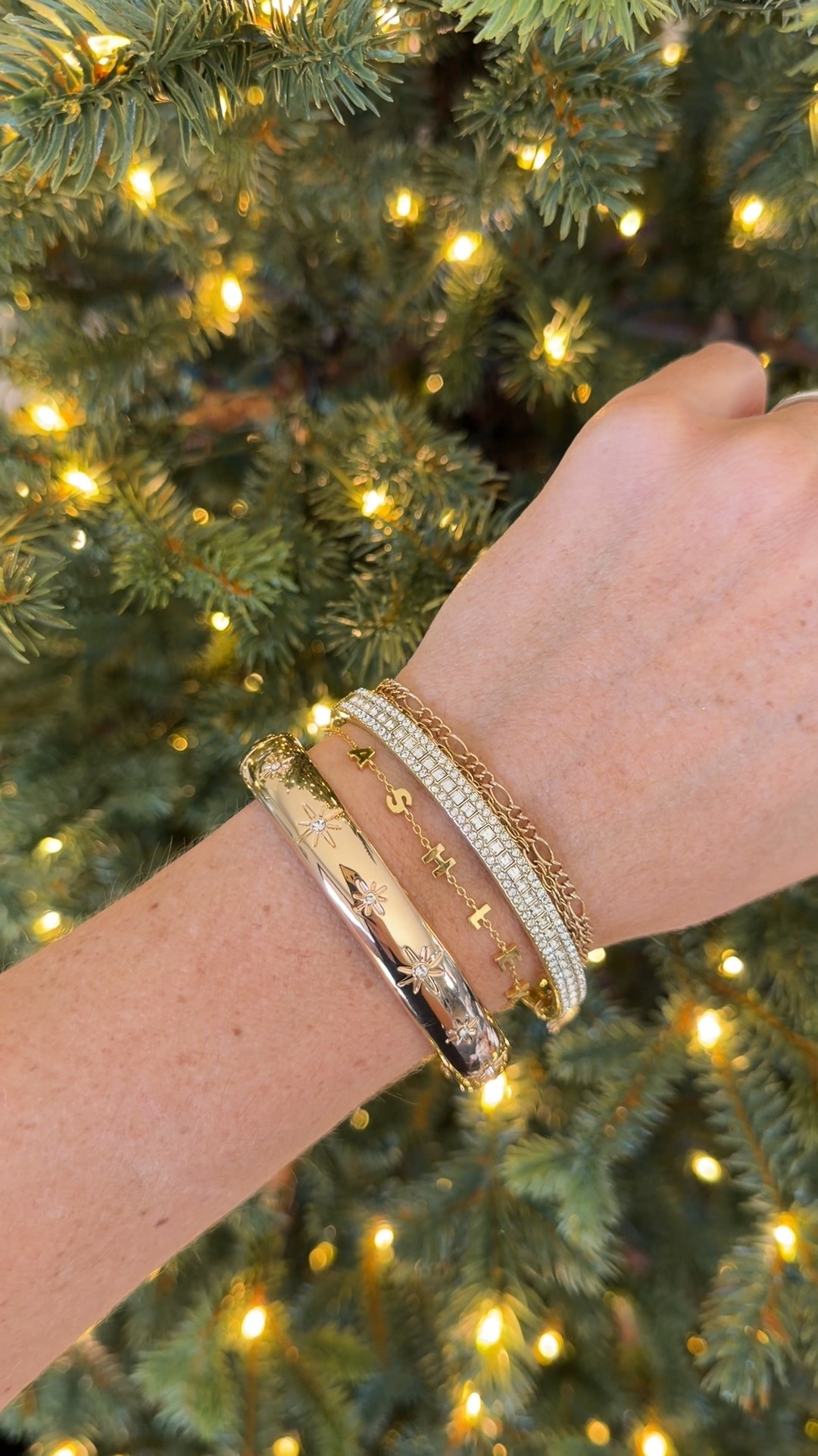 Baublebar has 25% off ALL custom Christmas gifts! If you are looking for something unique and thoughtful for the girl in your life, look no further!

Gift guide, gifts for her, unique gifts



#LTKHoliday #LTKGiftGuide #LTKCyberWeek