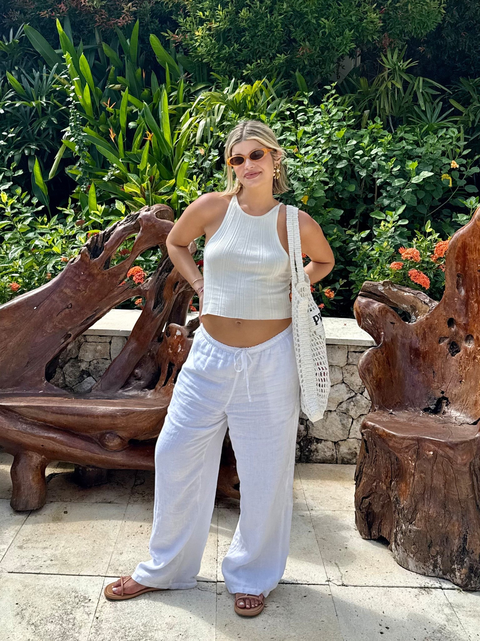 Vacay Fit: Easy, casual all white basics 
- J.Crew linen pants, living in these all summer long. Wearing size M for the bump, I think they run either tts or a bit large. Recco getting your size or 1 down 

#LTKBump #LTKSummerEdit #LTKFindsUnder100