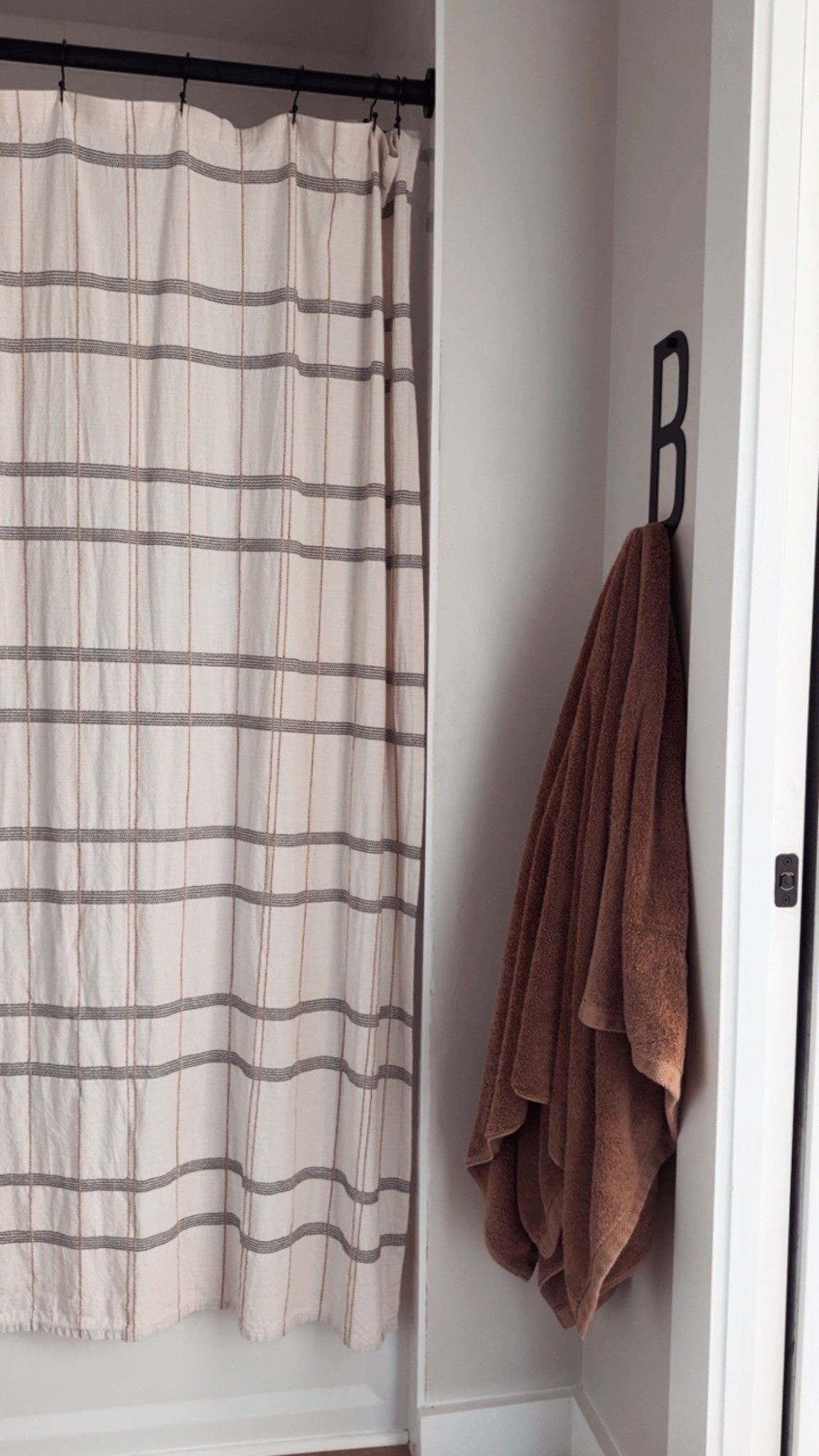 My favorite towels & shower curtain! Love these in our kids bathroom! #bathroom #bathroomdecor

#LTKHome