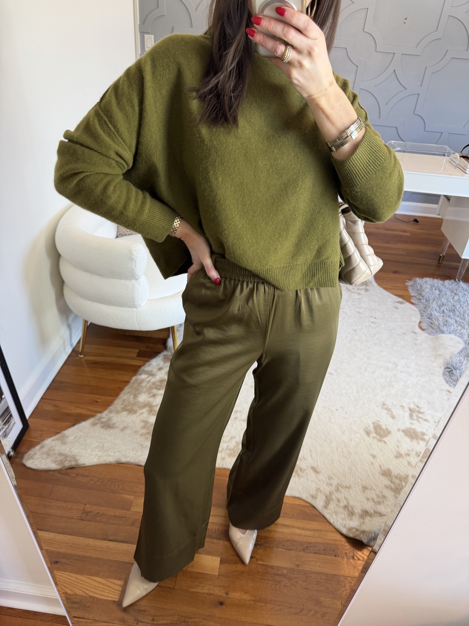 Chic and modern combo 

#LTKOver40 #LTKootd