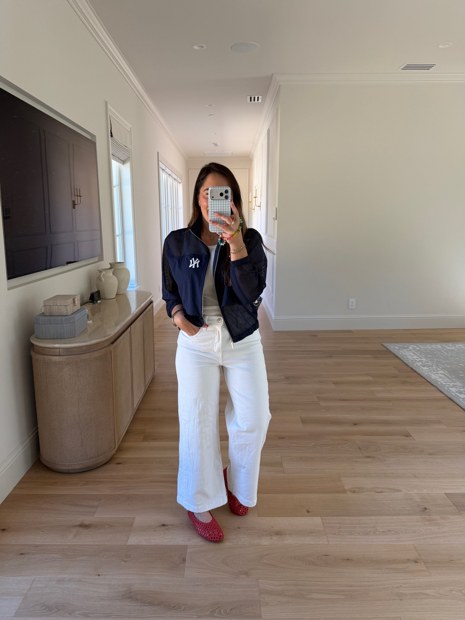 My favorite new spring/summer jacket, it’s available in lots of teams ⚾️ size up! Use my code AURELIE20 @Anthropologie #anthropartner