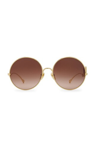 Chloe Iconic Sunglasses in Metallic Gold. | Revolve Clothing (Global)