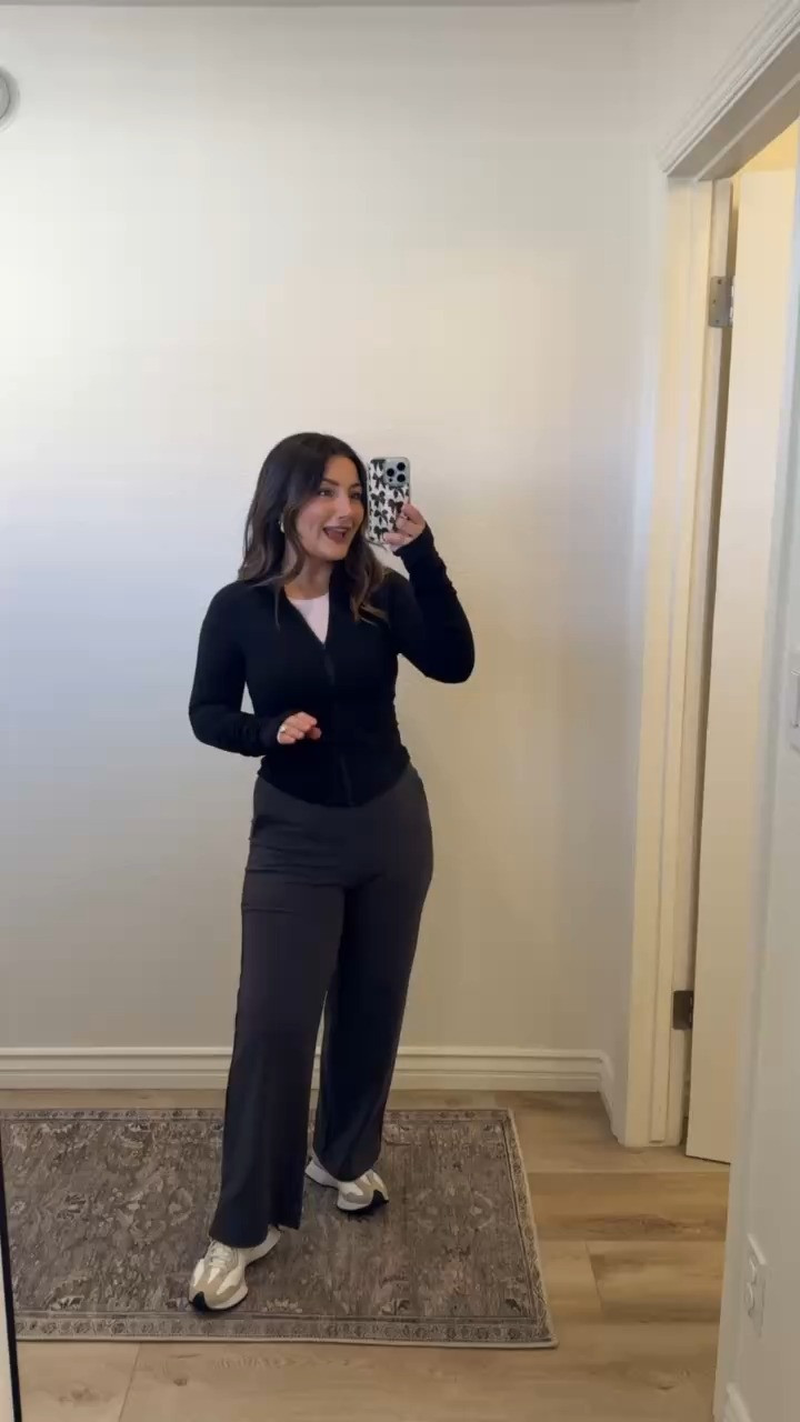 Petite friendly activewear! 

Tops size small, Dark grey pants size small short (5'0" 140lbs)

#LTKFindsUnder50 #LTKActive #LTKPetite