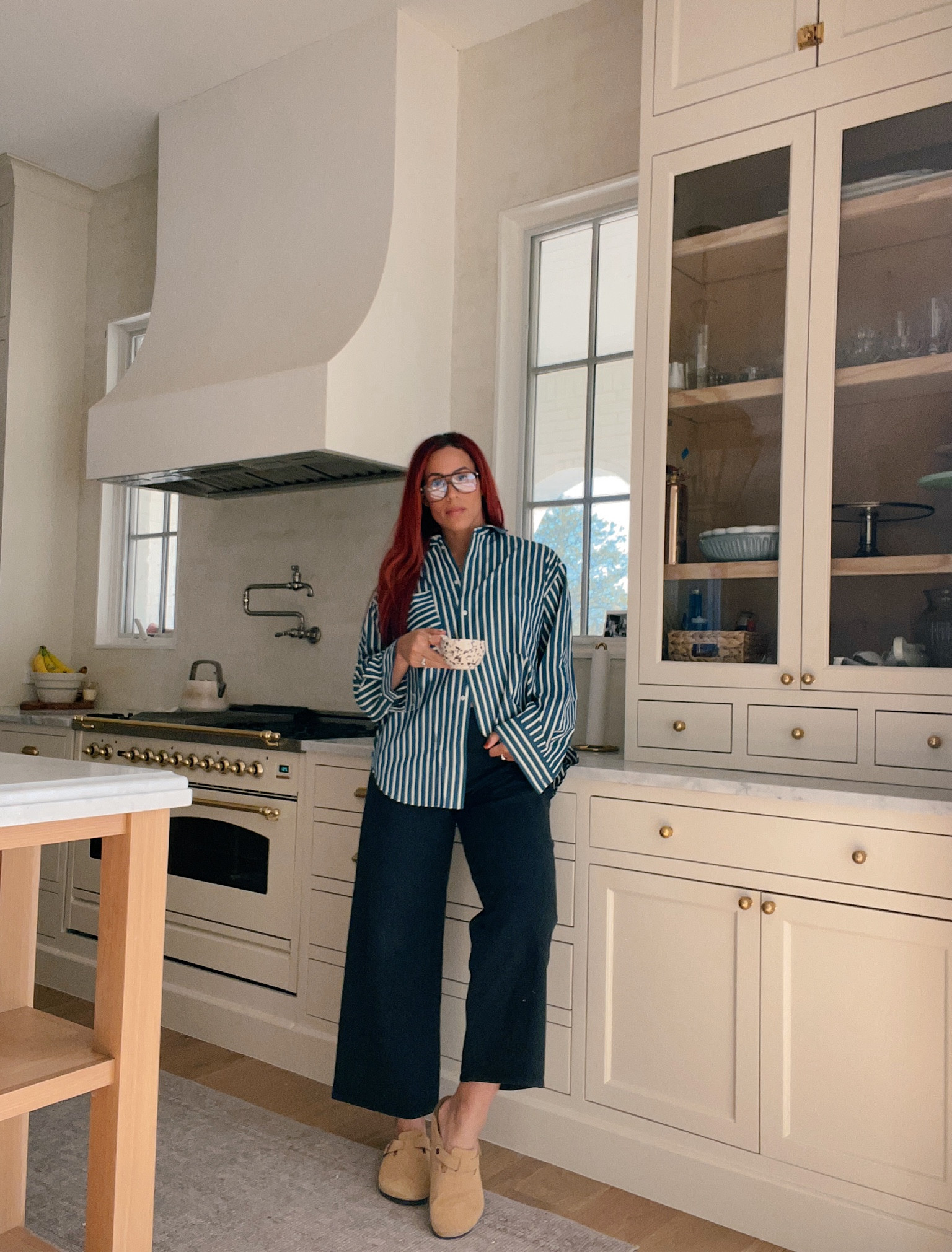 The viral $25 Target jeans are everything I dreamed they’d be. I sized up but they fit TTS. I took a 14 Long.

Target
Viral
Denim
Jeans
Casual style
Casual outfit
Mom style
Mom outfit
Kitchen 

#LTKStyleTip #LTKFindsUnder50 #LTKMidsize