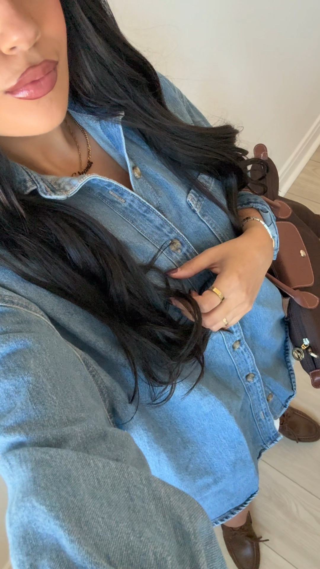 simple outfits are my fave 😍
Top @oldnavy
Skort @princesspolly
Shoes @aritzia
Bag @longchamp
#falloutfit#fallinspo#fallootd#aritziashoes#denim#denimshirt#oldnavy

#LTKSaleAlert #LTKPetite #LTKSeasonal