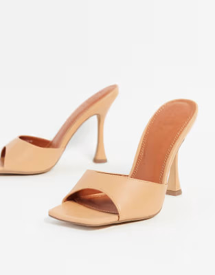 ASOS DESIGN – Nero – Mules mit eckiger Zehenpartie in Beige | ASOS (Global)