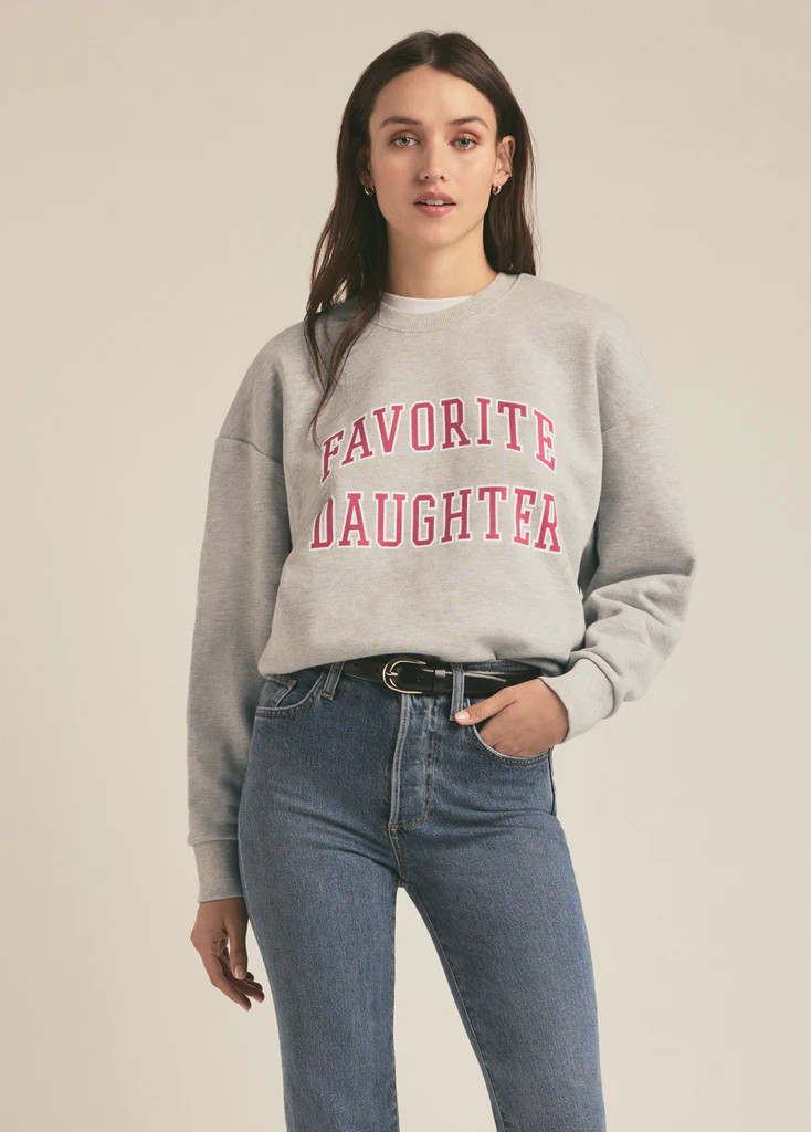 THE COLLEGIATE SWEATSHIRT | Favorite Daughter