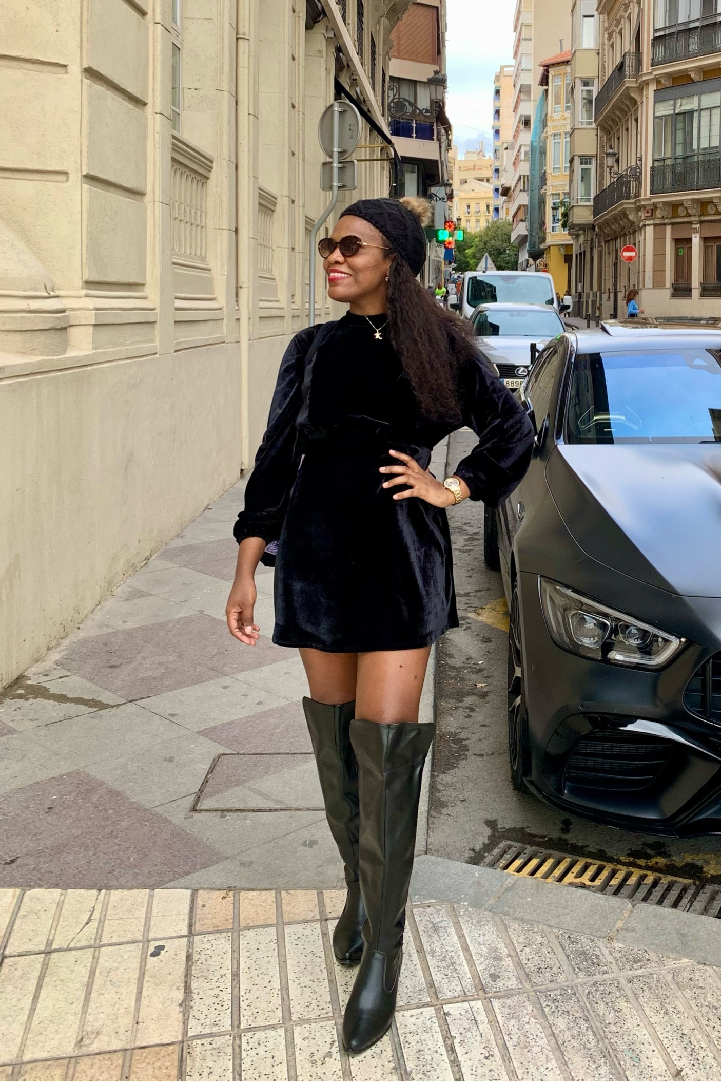 O gorro ou touca de tricô além de aquecer deixa o look com um charme em especial. 