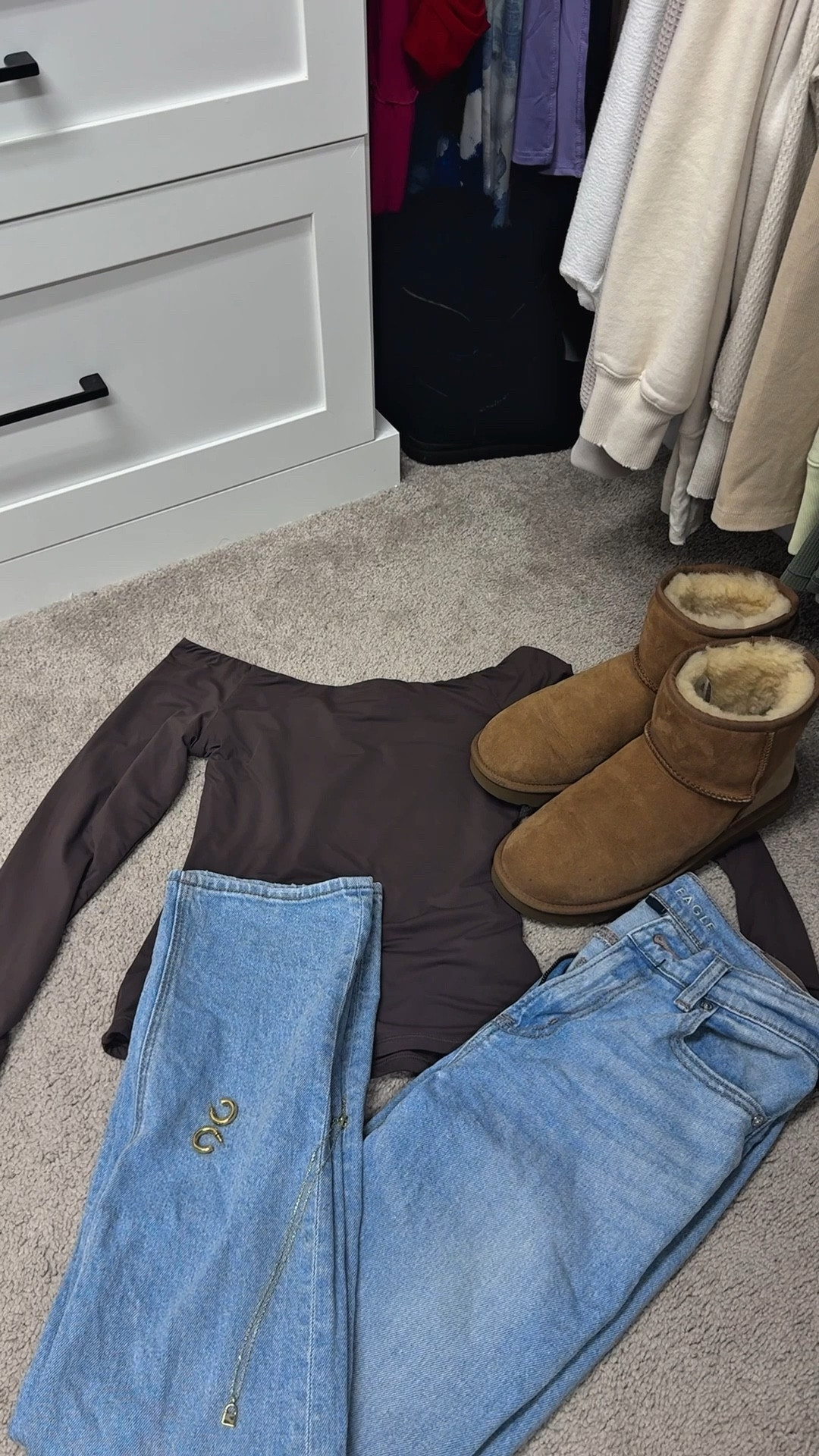 Cozy but make it chic ☕🤎 Off the shoulder softness, relaxed denim, and classic Uggs for that perfect relaxed vibe. Gold jewelry adds just the right touch of shine ✨

#CozyStyle #FallOutfitInspo #UggSeason #CasualChic #WeekendLooks #EffortlessStyle #FallVibes #OOTD

#LTKShoeCrush #LTKFindsUnder100 #LTKSeasonal