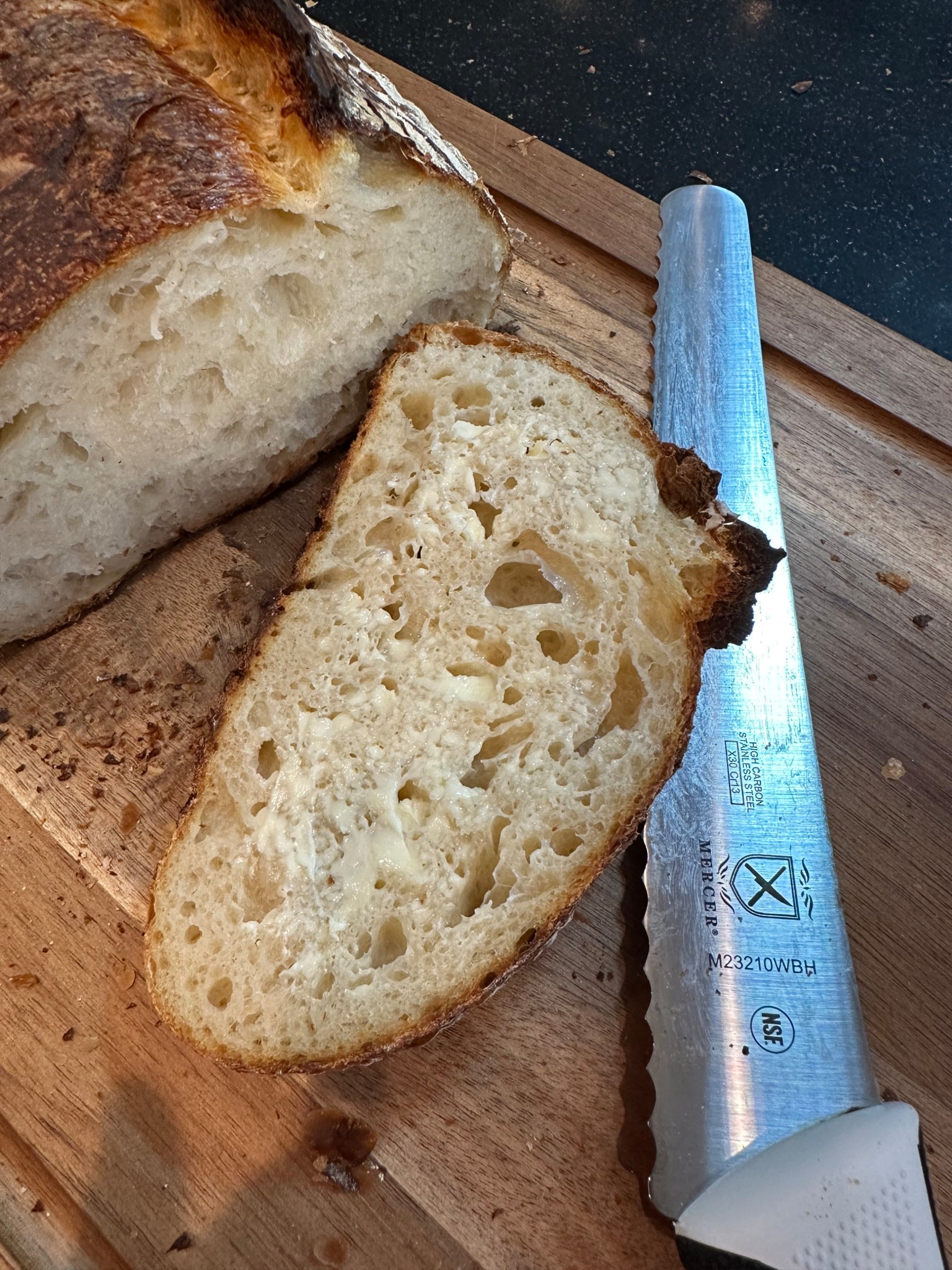 The only sourdough bread knife you’ll need. 