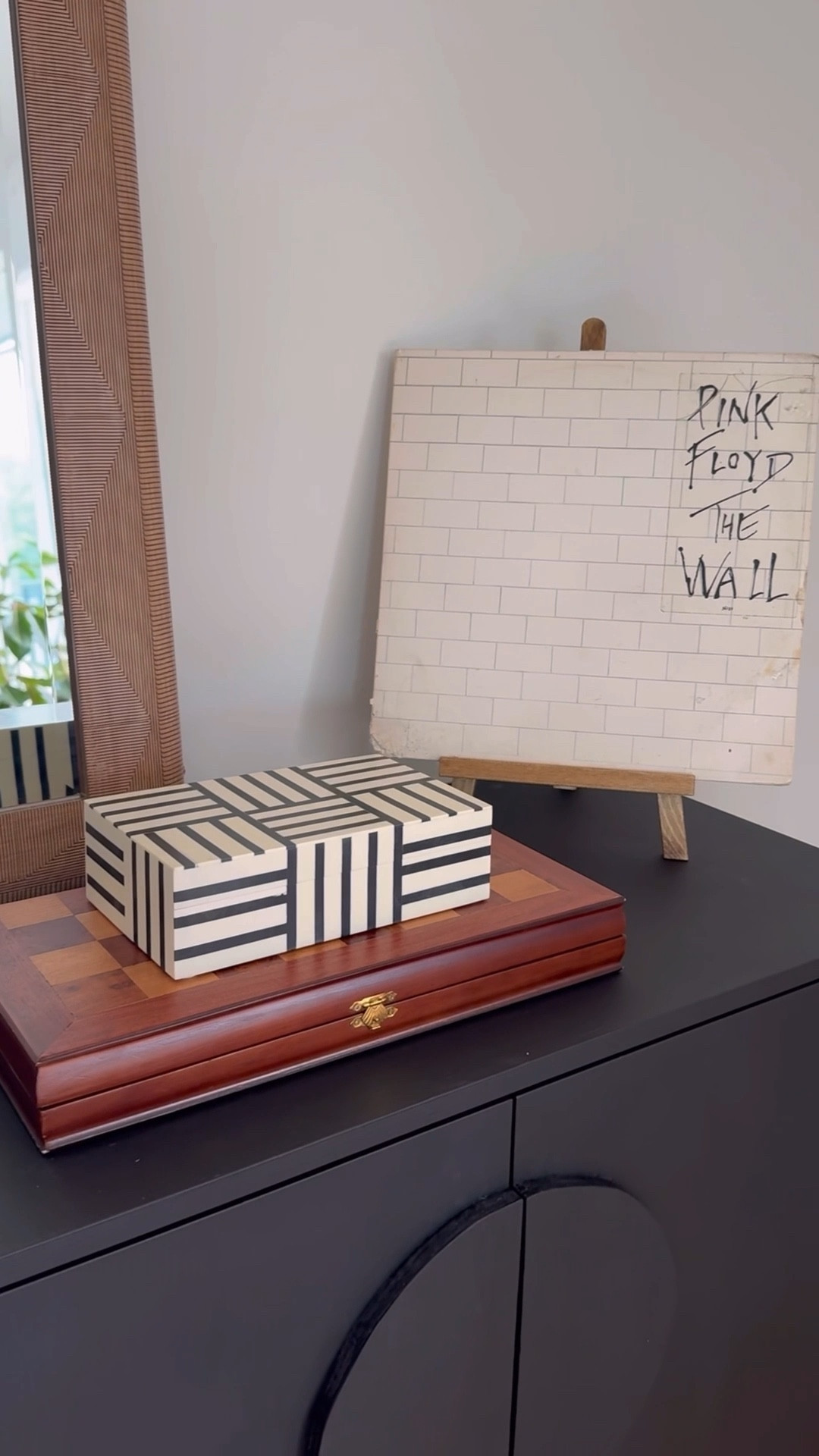 The EASIEST mini easel craft! #crafts #targetfinds #easel #homedecoe