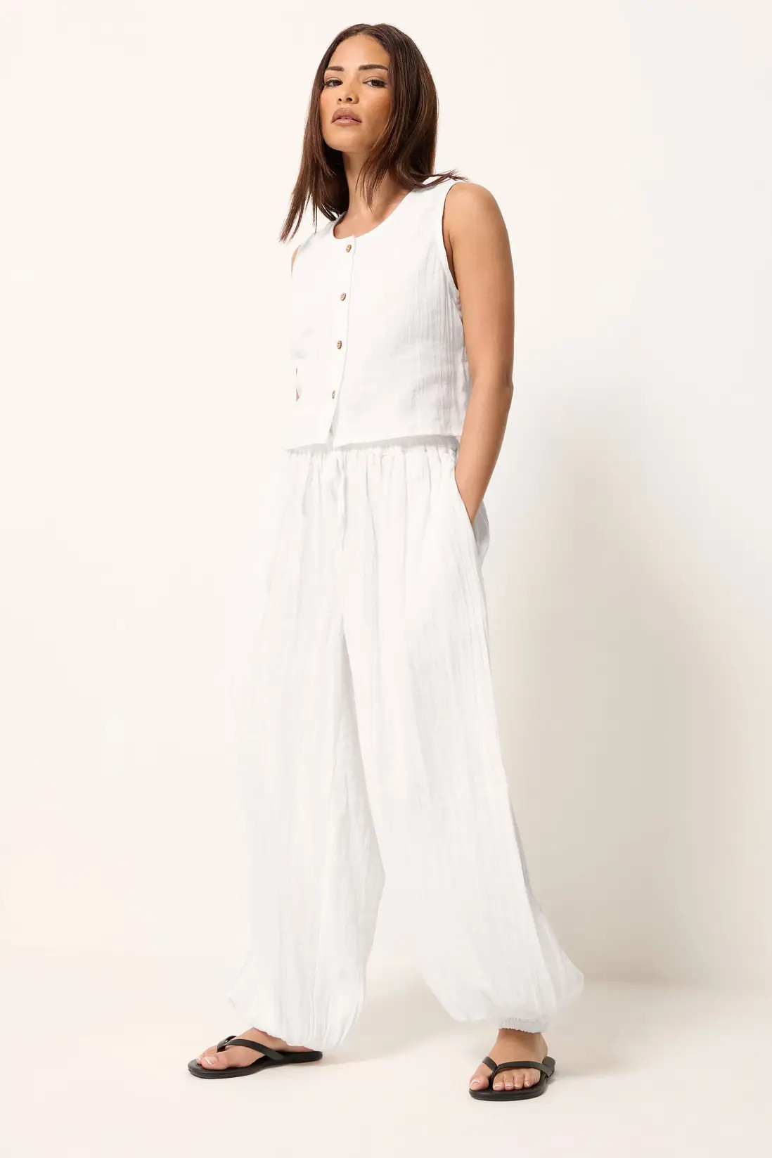 White PixieGirl Petite Cheesecloth Balloon Trousers | Dorothy Perkins | Dorothy Perkins (UK)