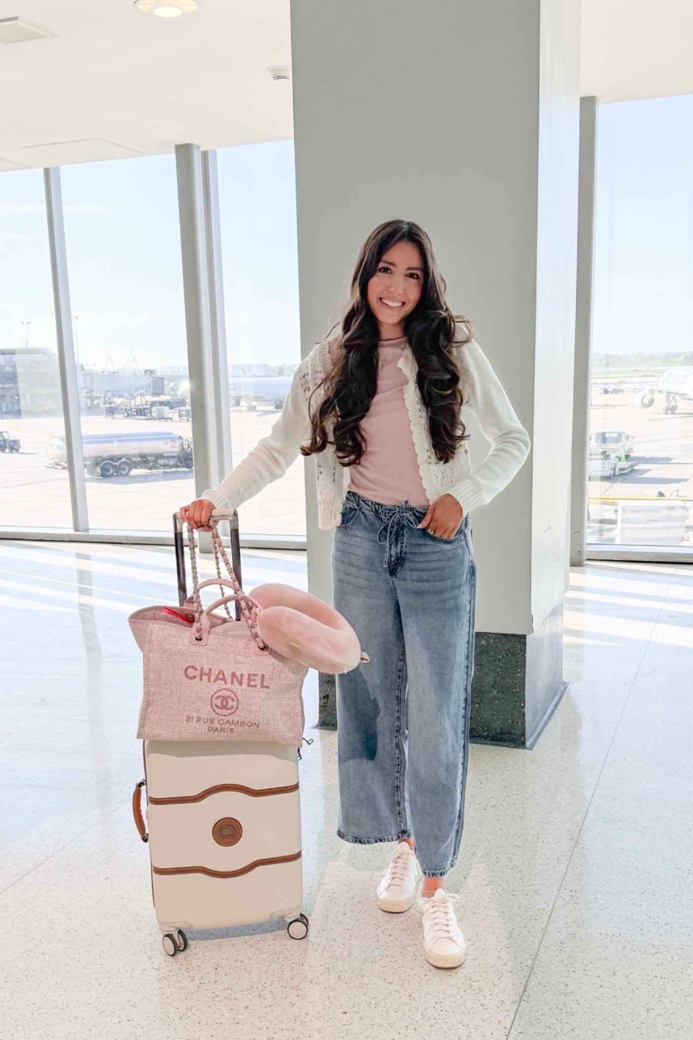 Travel look on sale! My jeans are 25% off and the COMFIEST jeans ever!

#LTKSeasonal #LTKootd #LTKgrwm