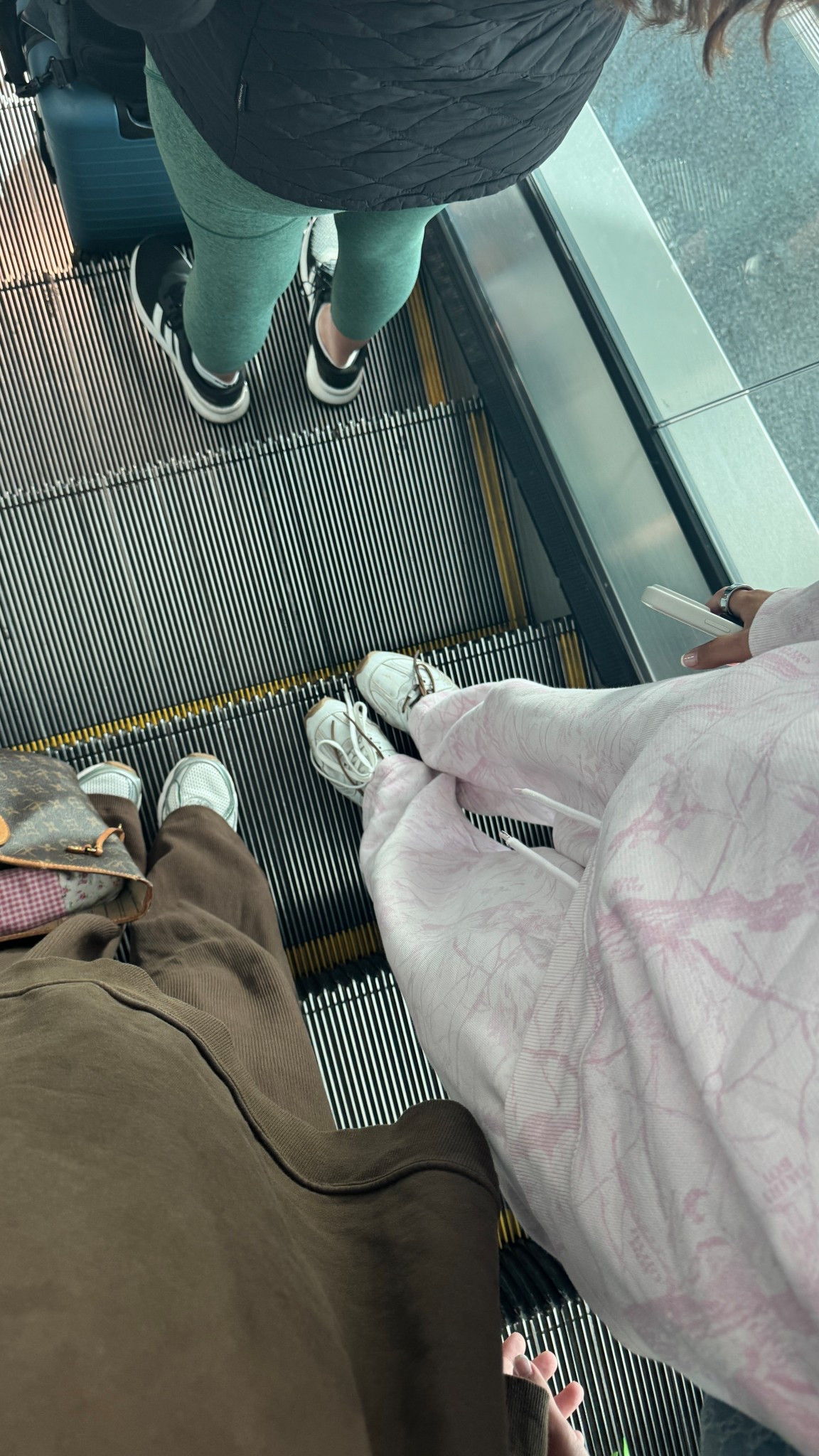 Airport fits!!! ✈️🩷 

#LTKStyleTip #LTKTravel #LTKActive