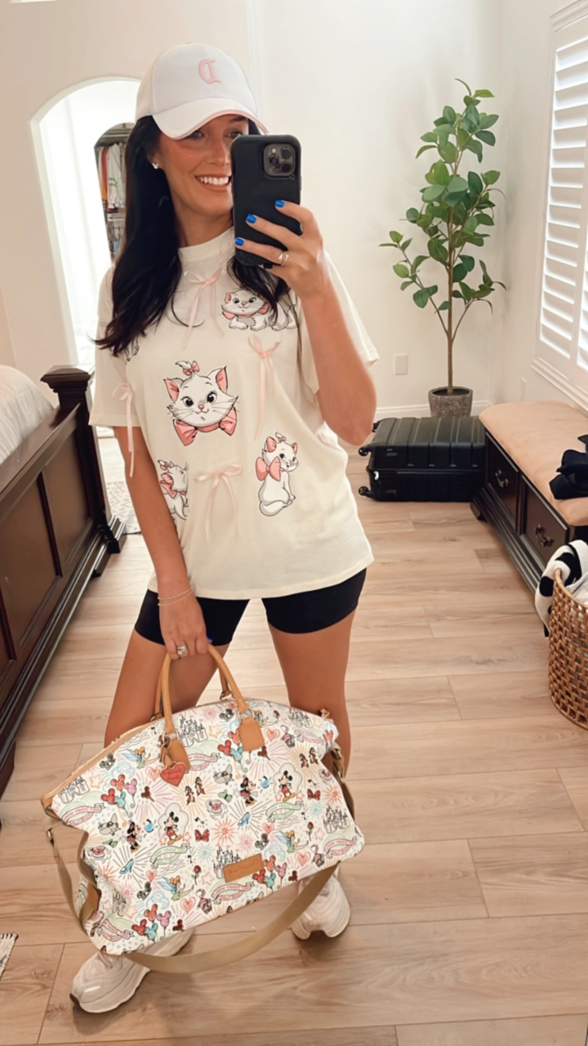 Disney Outfit 🎀
Shirt is Hobby Lobby

#disney #disneyoutfit #marie #aristocats 

#LTKTravel #LTKShoeCrush #LTKItBag