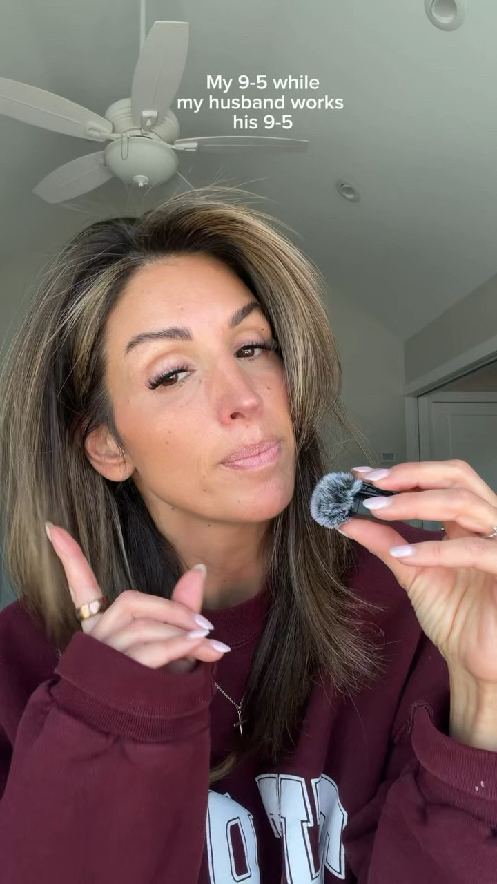 I can’t believe I found the cutest jeans 

#LTKSeasonal #LTKootd #LTKgrwm