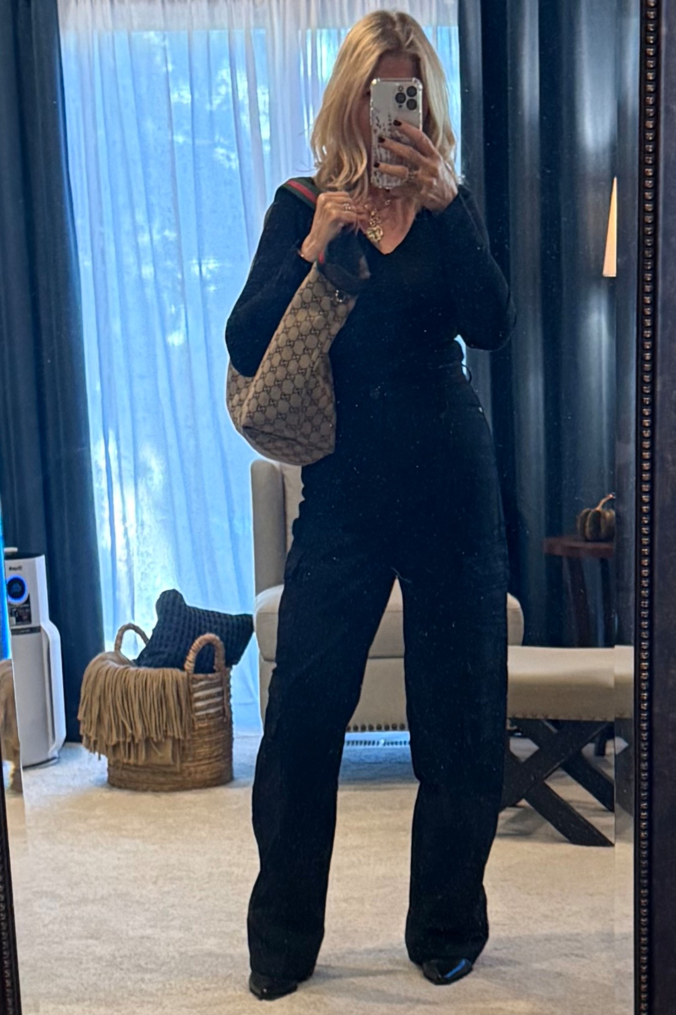 He cutest high low look!


#LTKStyleTip #LTKOver40 #LTKItBag