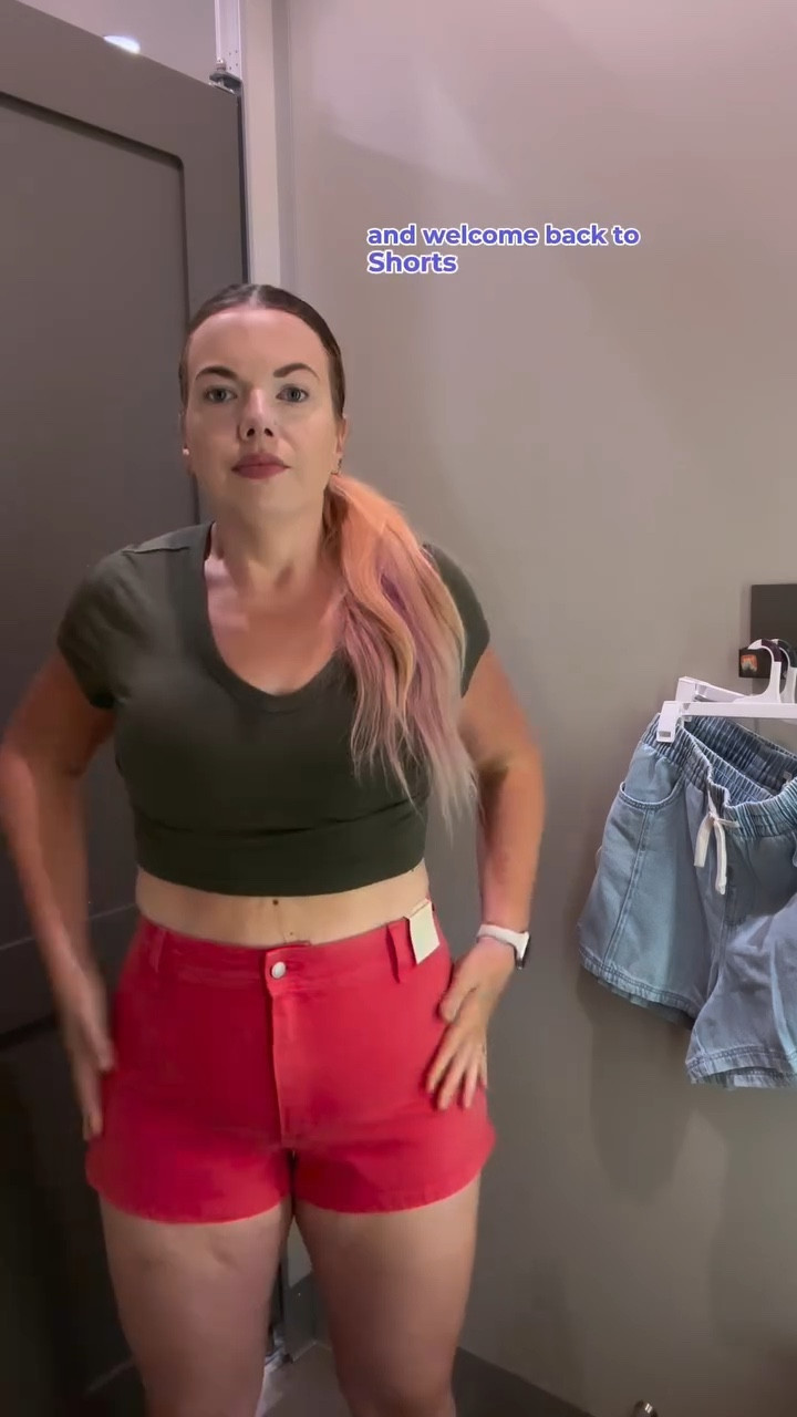 Let’s try on more god forsaken shorts. 🫠🫠🫠🫠
#shortshaul #tryon #plussizetryon #apronbelly #weightlossjouney