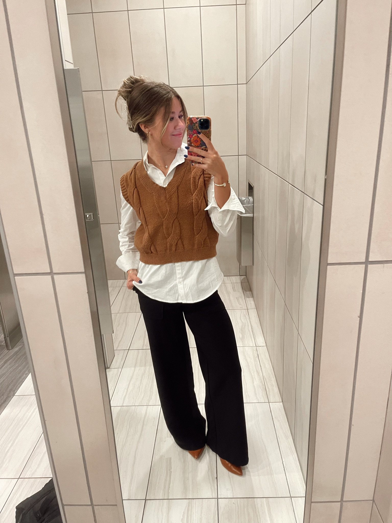 winter office workwear | sweater vest | office outfit inspo



#LTKWorkwear #LTKShoeCrush #LTKStyleTip