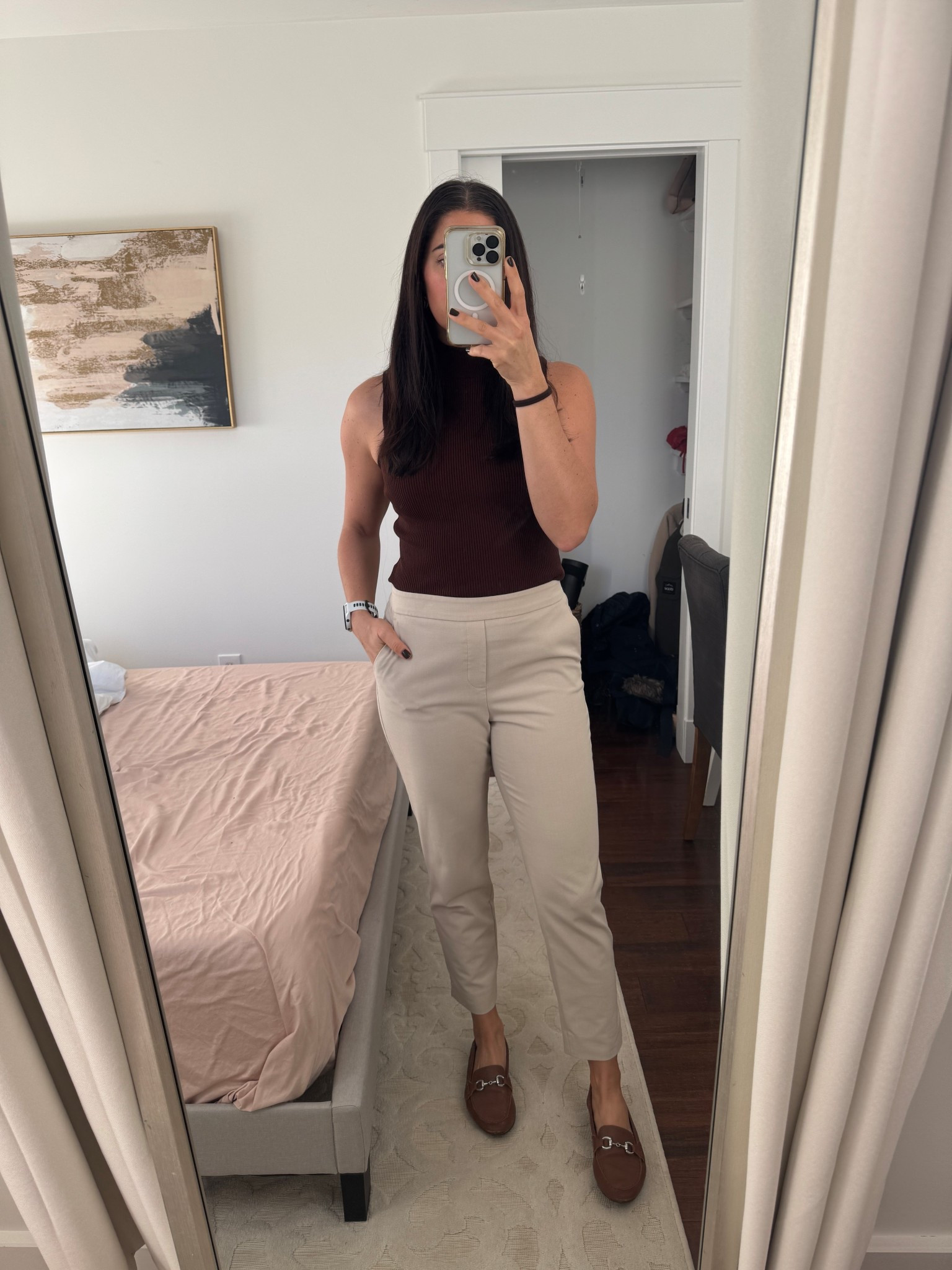 Work outfit


Chocolate brown, work pants, loafers, mock neck 




#LTKWorkwear #LTKFindsUnder100 #LTKShoeCrush