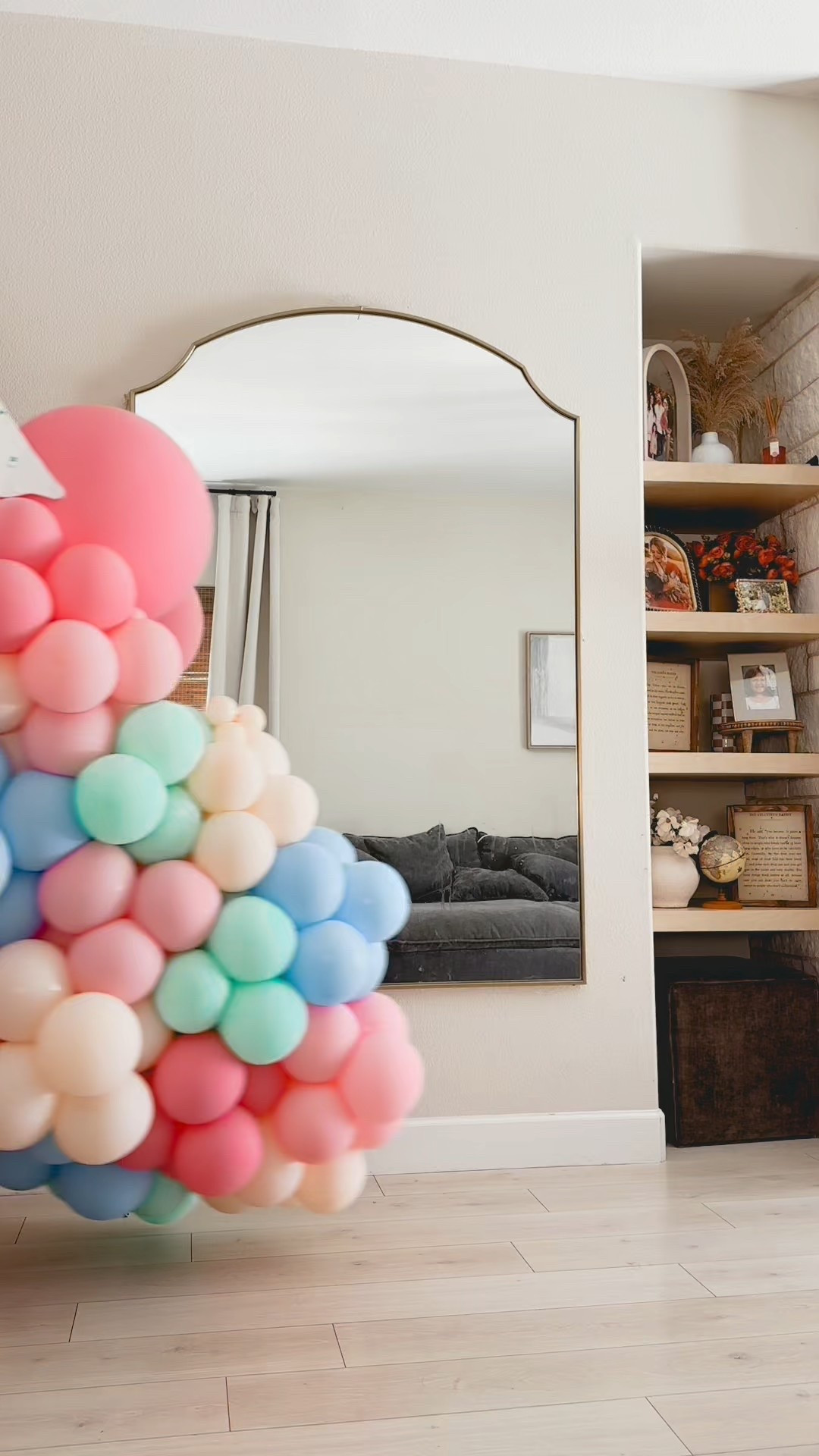 The BEST balloon stand! 