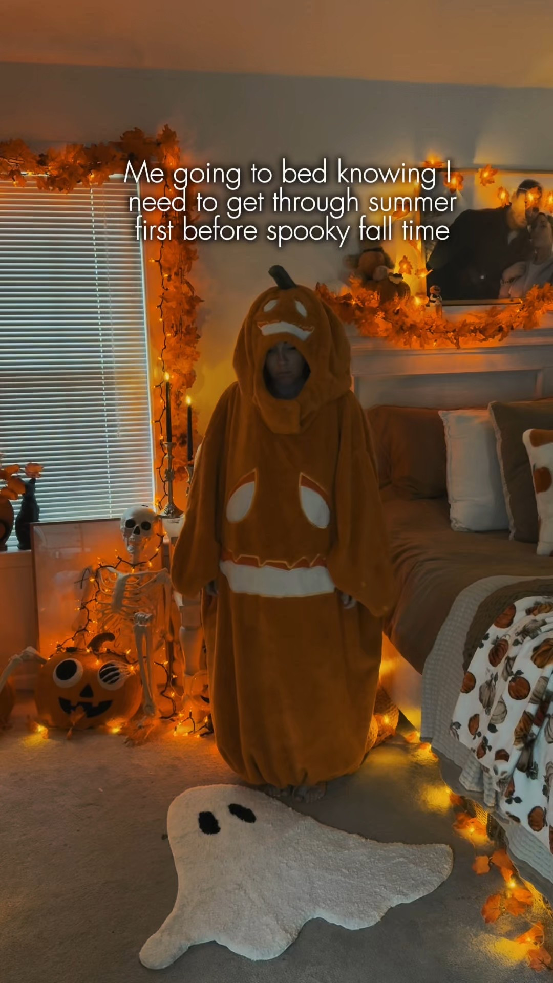 Spooky decor // Halloween cozy decor 

#LTKSeasonal #LTKHome #LTKSaleAlert