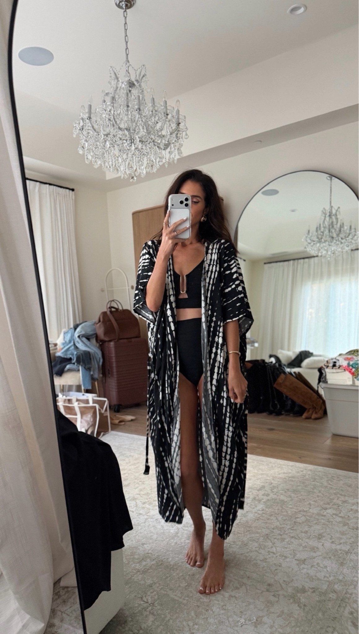 It always makes me so happy to share good kimonos and I’m loving the print on this one! I’m just shy of 5-7” wearing the size small swimsuit #stylinbyaylin #aylin #swim #vacation

#LTKootd #LTKgrwm #LTKSeasonal