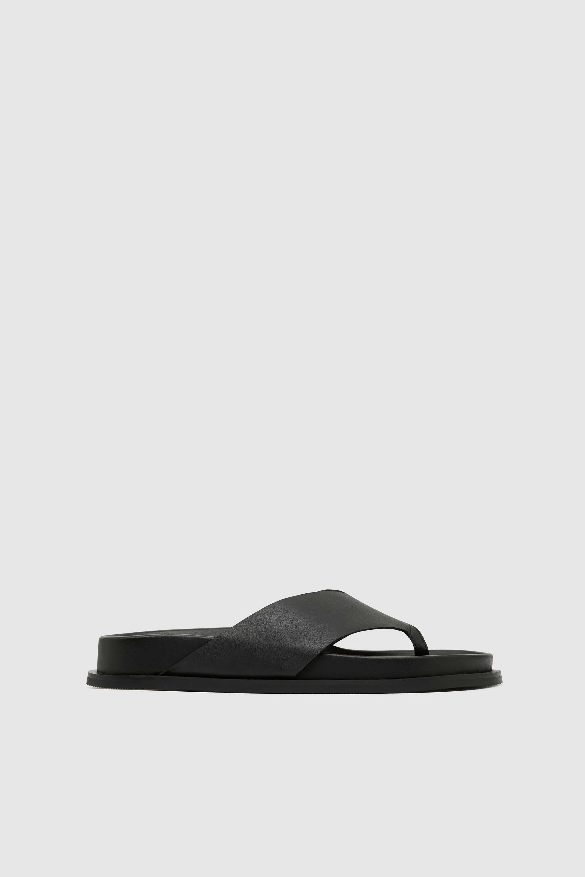 Classic Thong Slide - Black | St. Agni (US, UK, EU)
