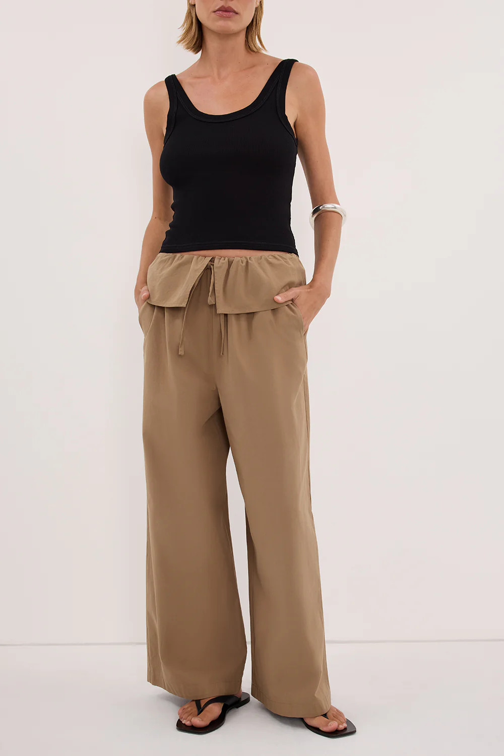 BENTLEE CARAMEL FISHERMAN PANT | DISSH