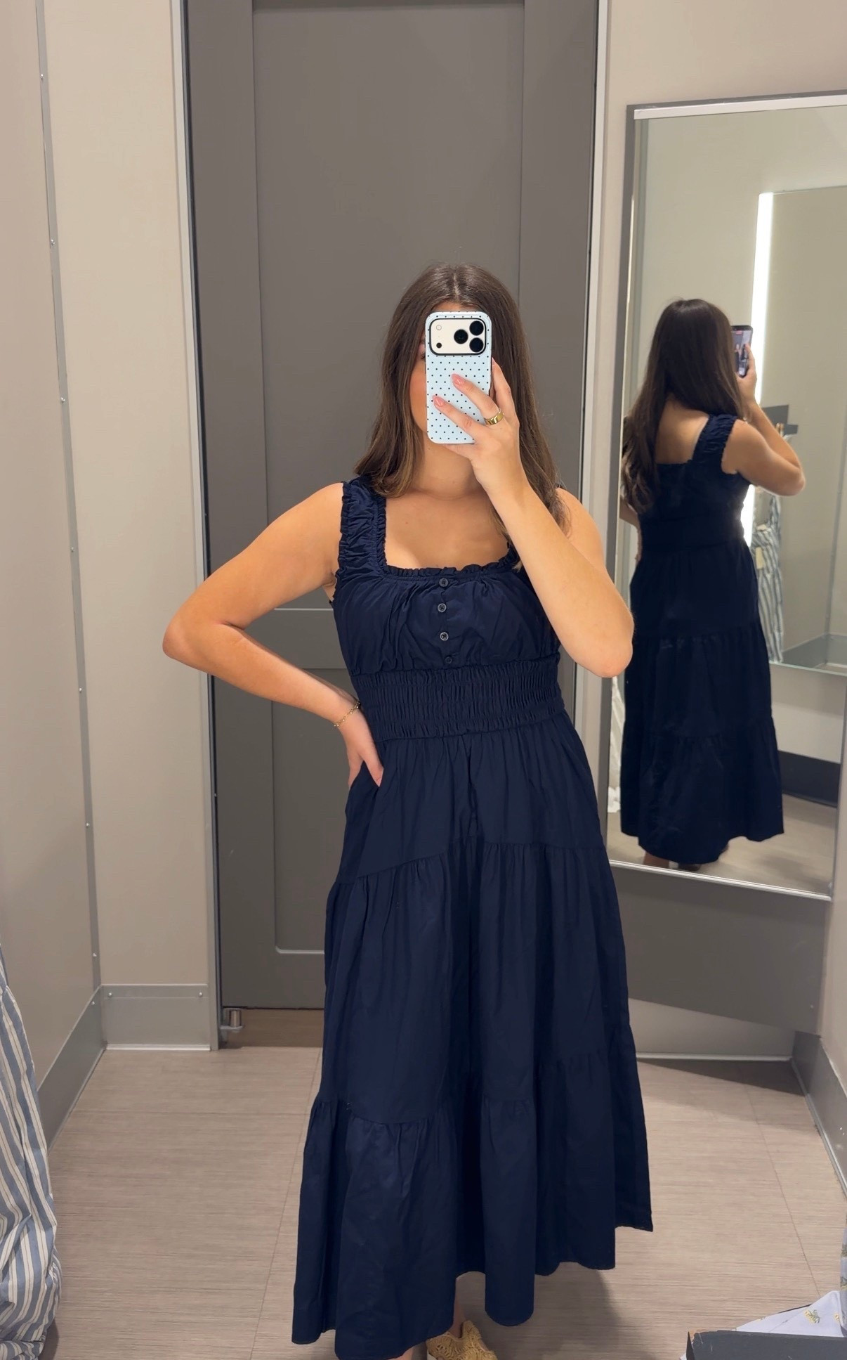 loving all the navy finds this season!! such a pretty maxi dress for spring or summer!  ⛵️


navy dresses. navy maxi dress. target style. target dress. summer dresses. spring dresses. maxi dresses. target dress.

#LTKootd