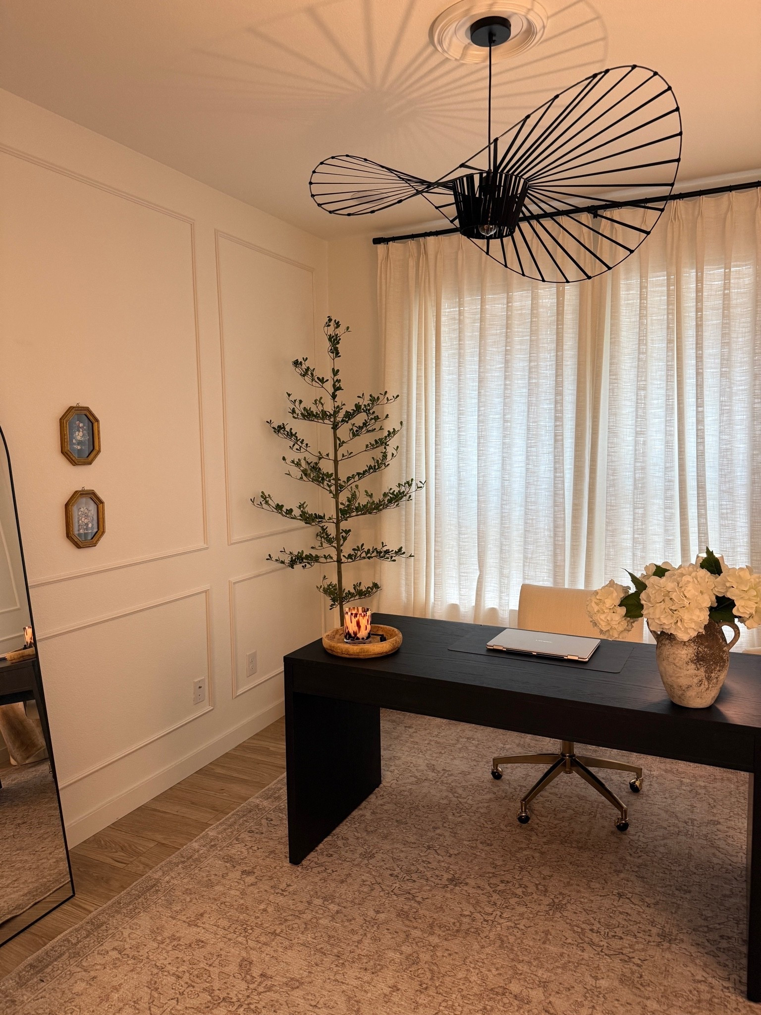 Cozy home office aesthetic