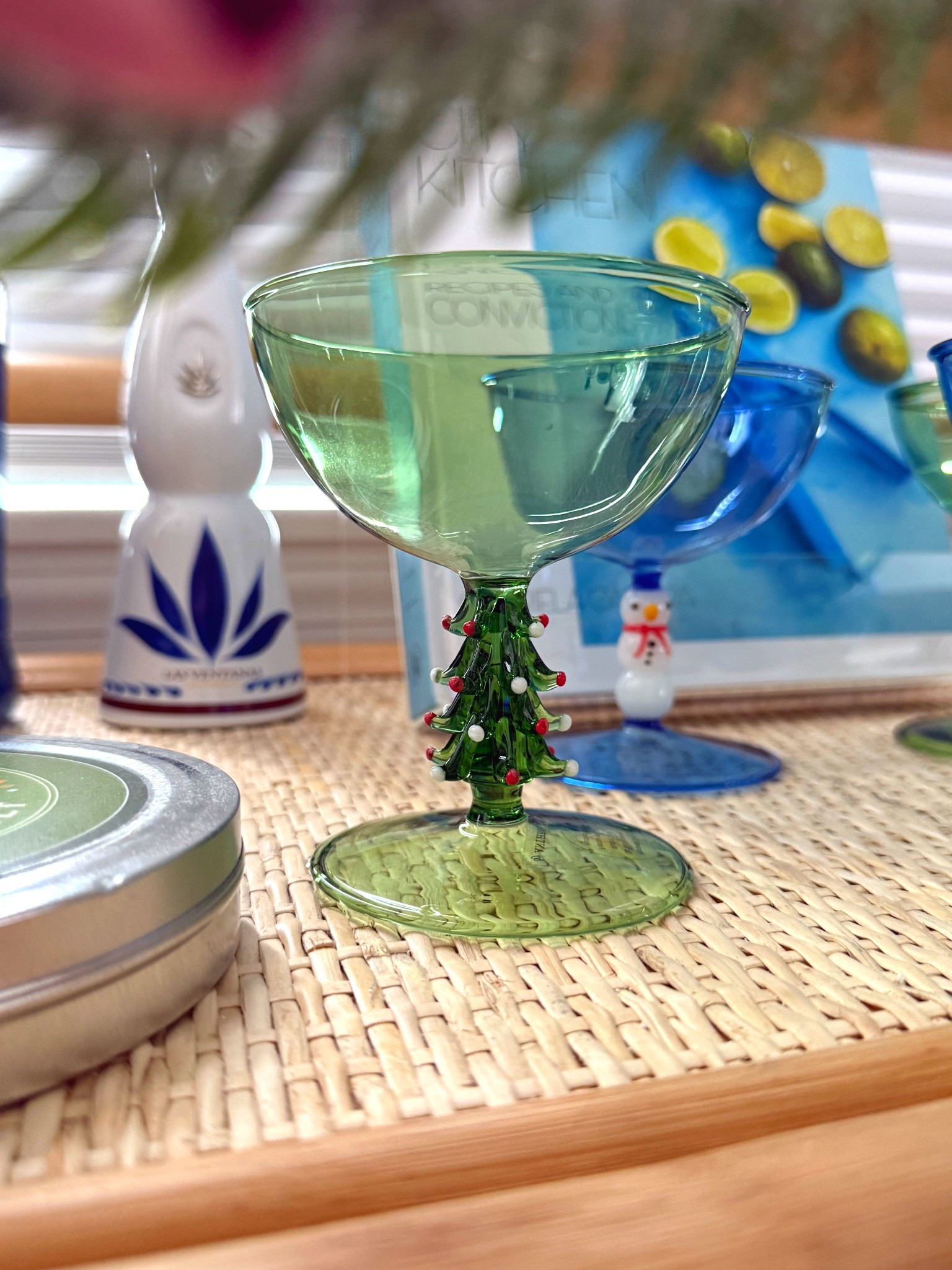 Icon Stemmed Coupe Glass 🎄

On sale ~ 30% off


bar cart | holiday glasses | holiday party | Anthropologie 

#LTKHome #LTKHoliday #LTKGiftGuide