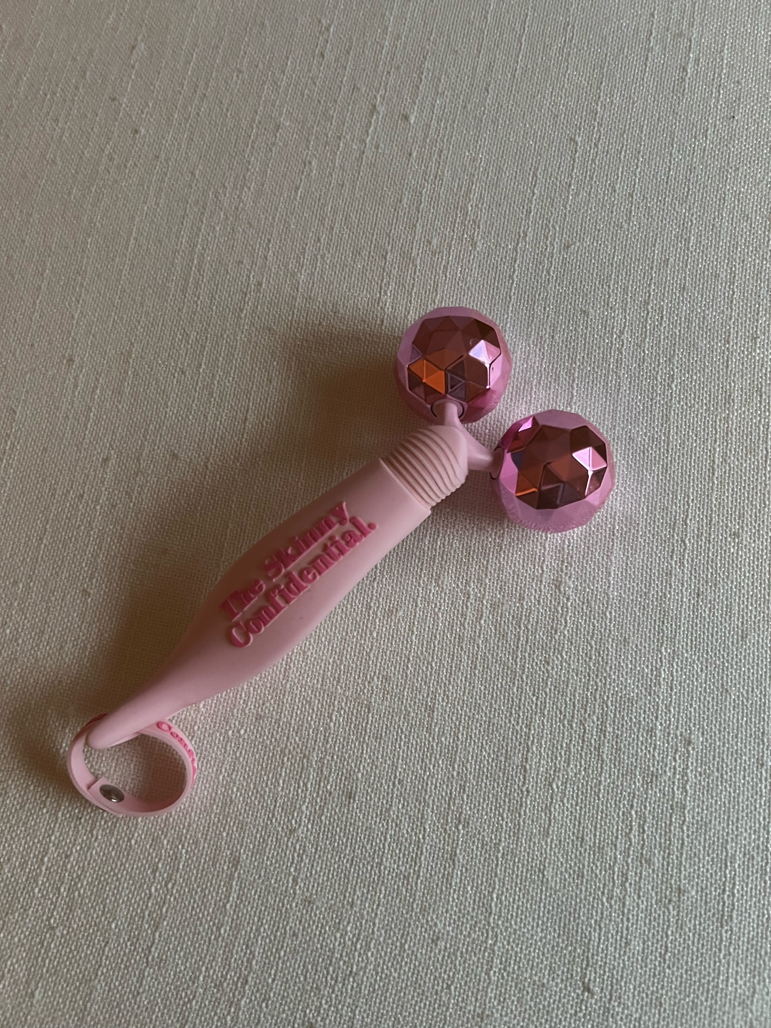 The best face sculptor 🧖‍♀️

#LTKfindsunder100 #LTKGiftGuide #LTKbeauty