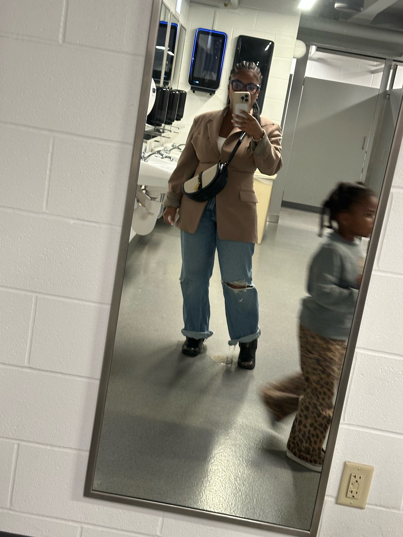 A casual OOTD featuring my youngest. 💕

#LTKootd #LTKmomlife #LTKgrwm