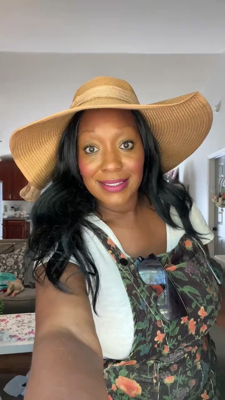 Outfit of the Day
Summer
Inspo and Garden vibes Links in my
LTK #OOTD #summeroutfit
#gardenoutfit #momlife #outfitinspo
@Amazon @Cider @ciderusa
@CiderEssentials @Belk

#LTKootd #LTKmomlife