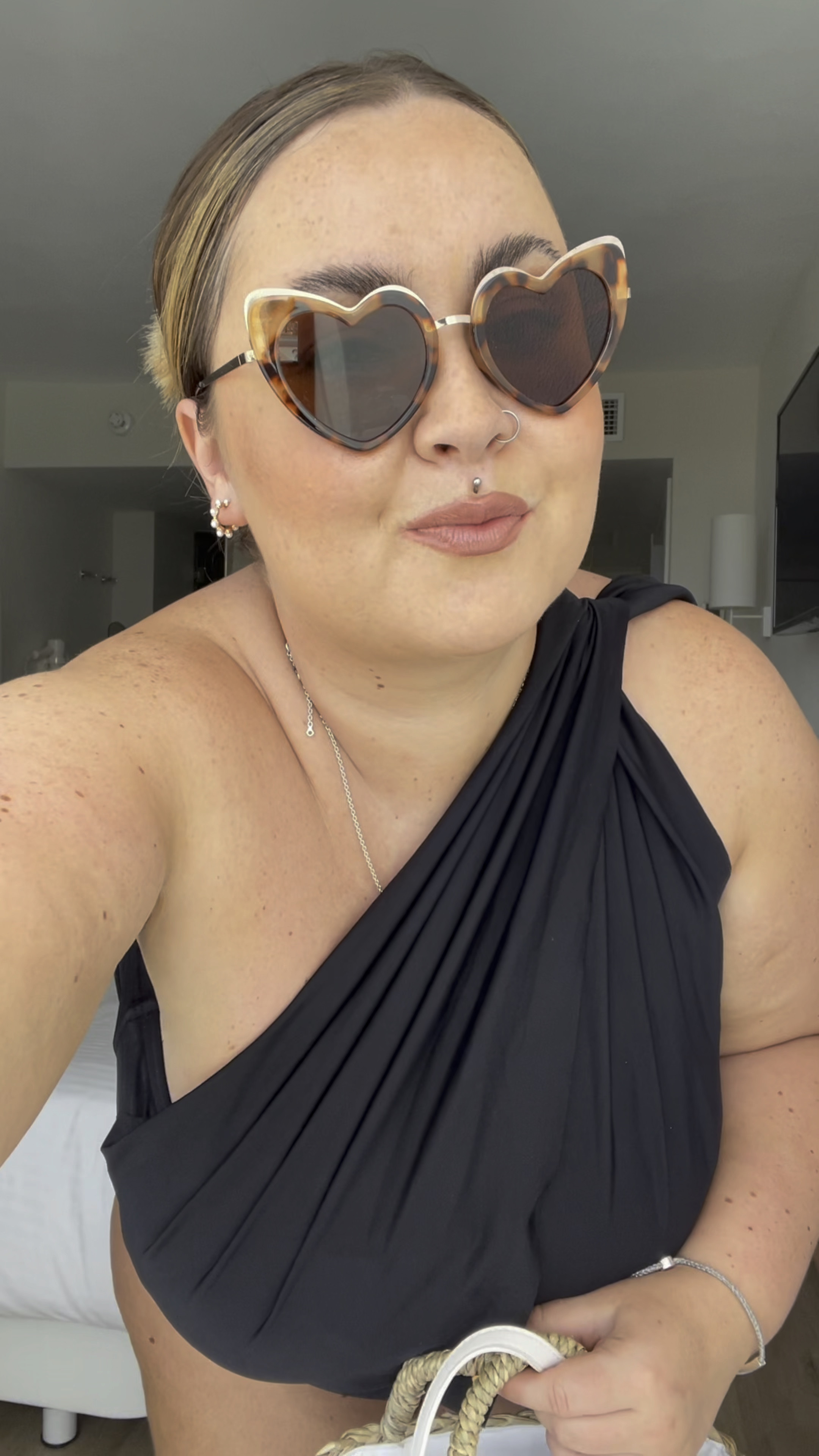 Outfit no 1 in Ibiza with SimplyBe! I love how supportive and sculpting this swimsuit is and the multi-way to wear makes it great value per wear! #plussizeibizaoutfit #fullerbustinspo #swimseason 