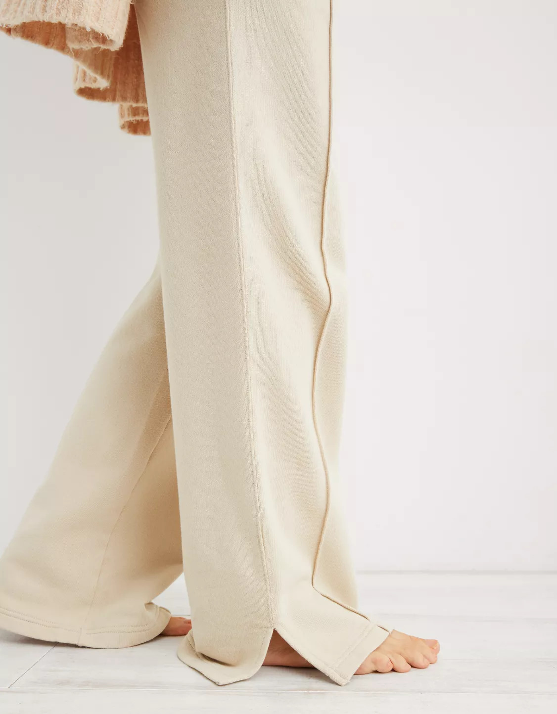 Aerie Low Rise Pintuck Skater Pant | Aerie