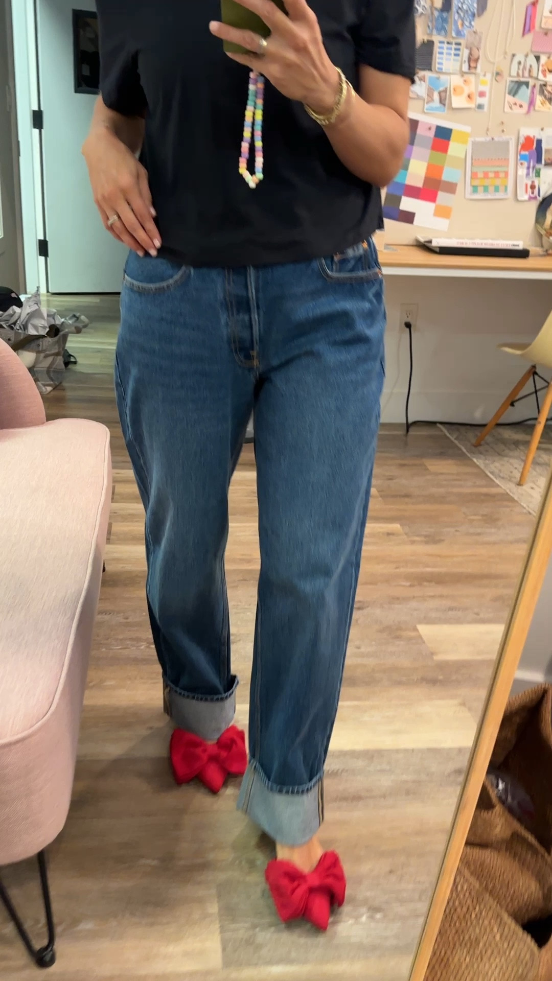 Under $30 90s cuff jeans !

#LTKStyleTip #LTKSeasonal #LTKFindsUnder50