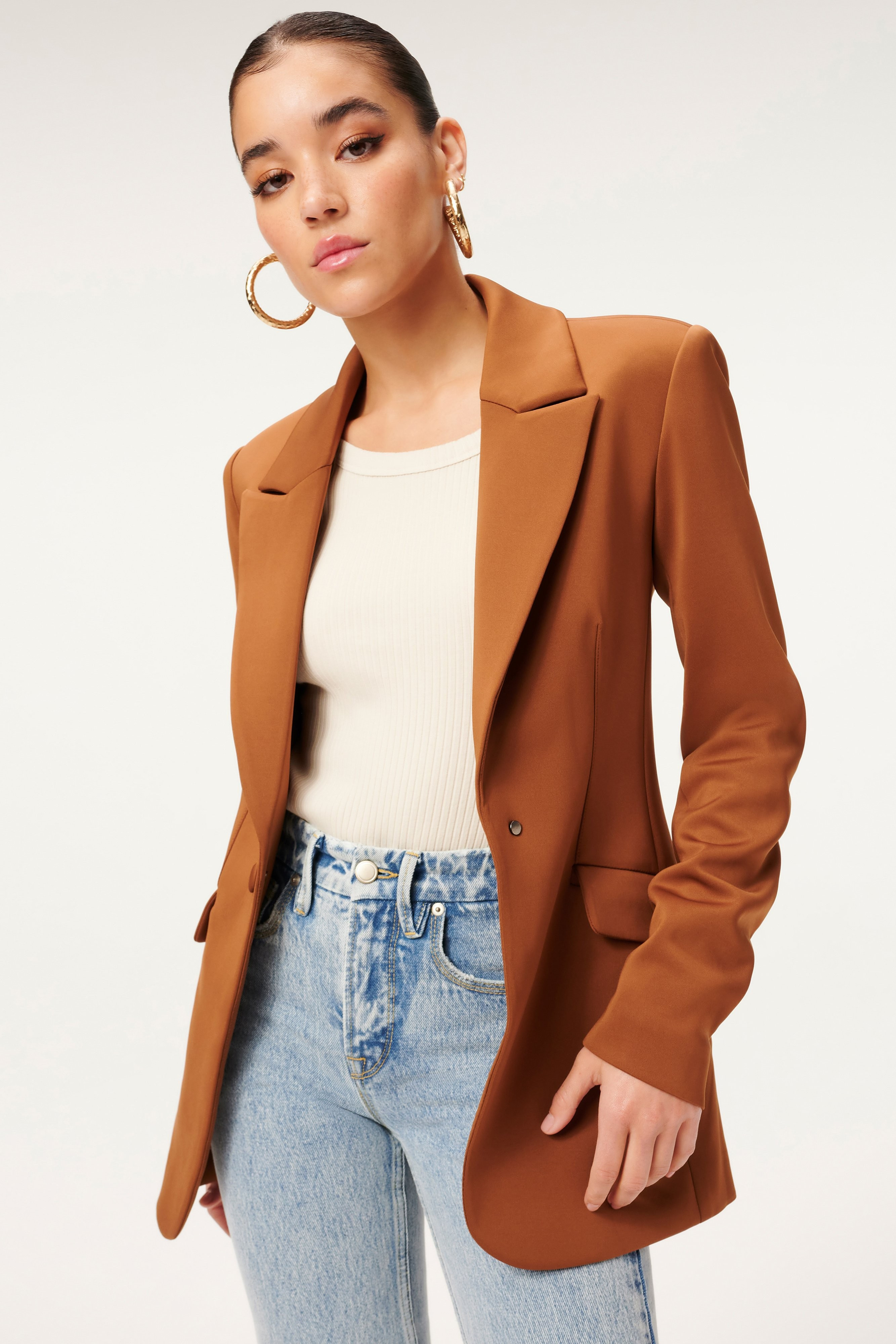 FITTED SCUBA BLAZER | BURNT CARAMEL002 | Good American