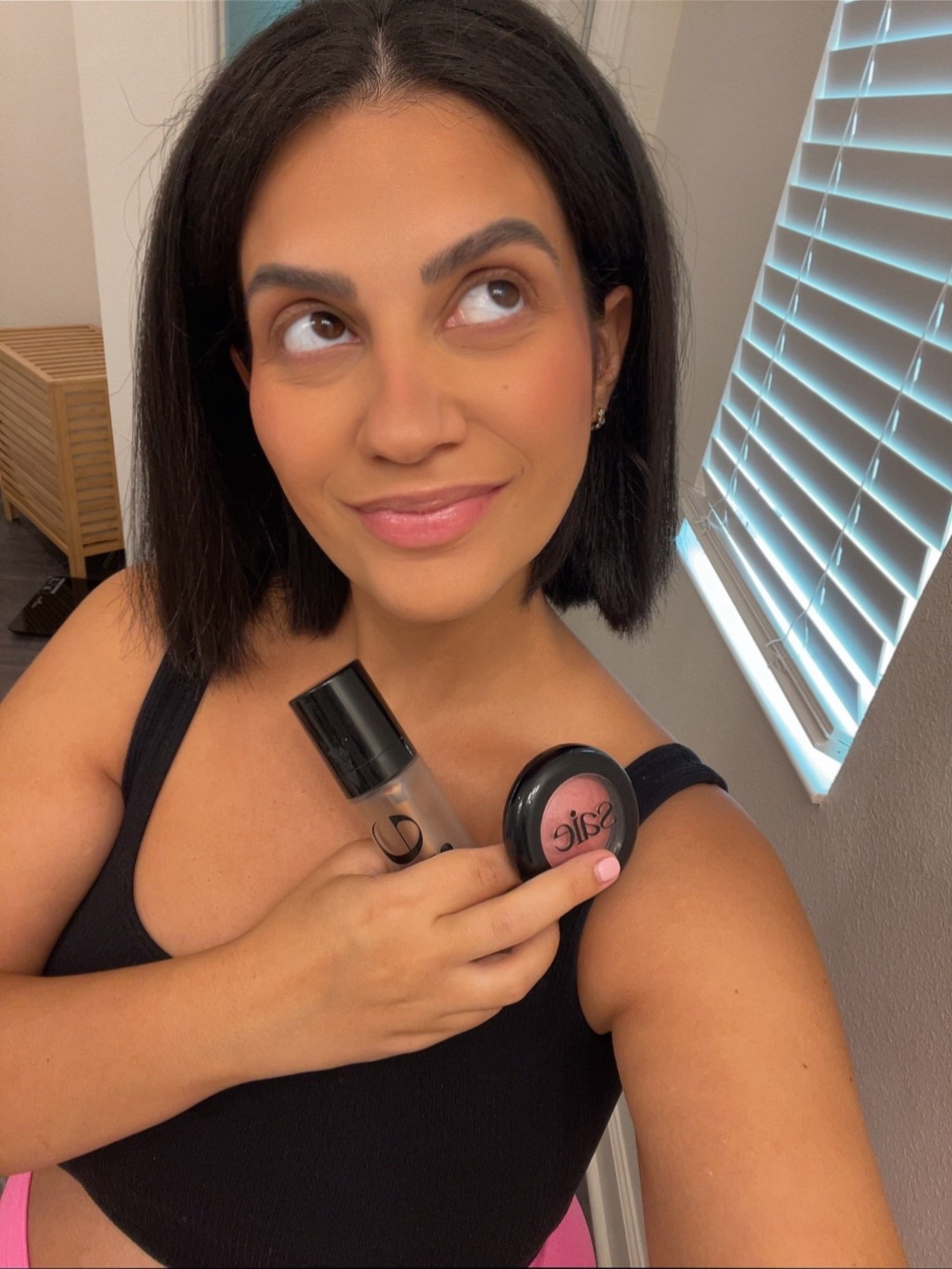 The glow? Natural. The blush? Effortless.
Wearing Saie Sunglow + the perfect warm flush in Mia.
✨ Clean girl vibes, always.
#SaieBeauty #CleanMakeup #NoMakeupMakeup #LTKFinds #GlowySkin


#LTKStyleTip #LTKFindsUnder50 #LTKBeauty
