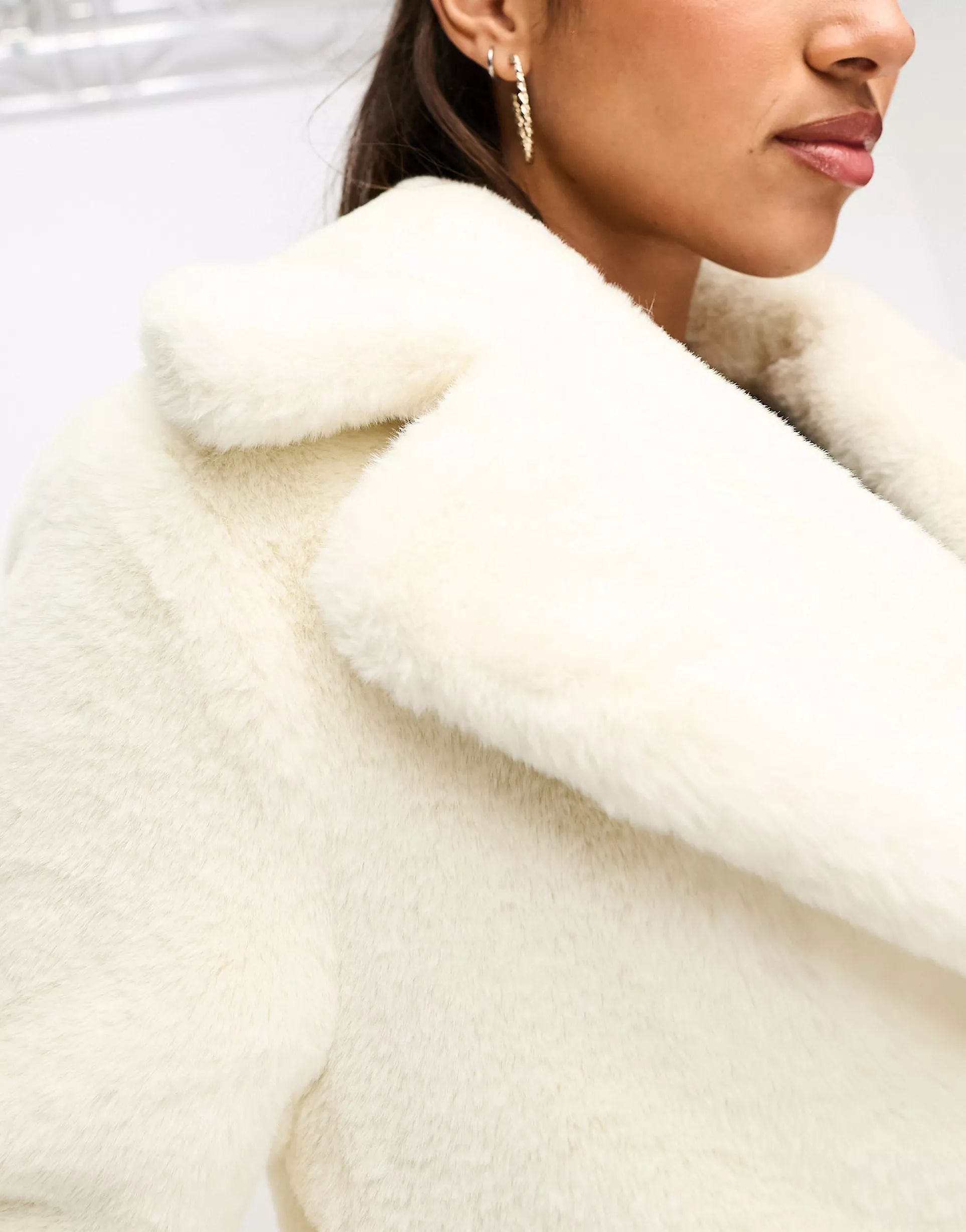New Look faux fur coat in cream | ASOS (Global)