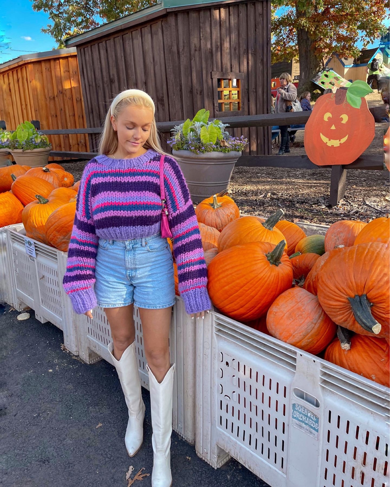 happy fall y’all 💜💗 code: EMXBB15

#LTKfit #LTKunder100 #LTKstyletip