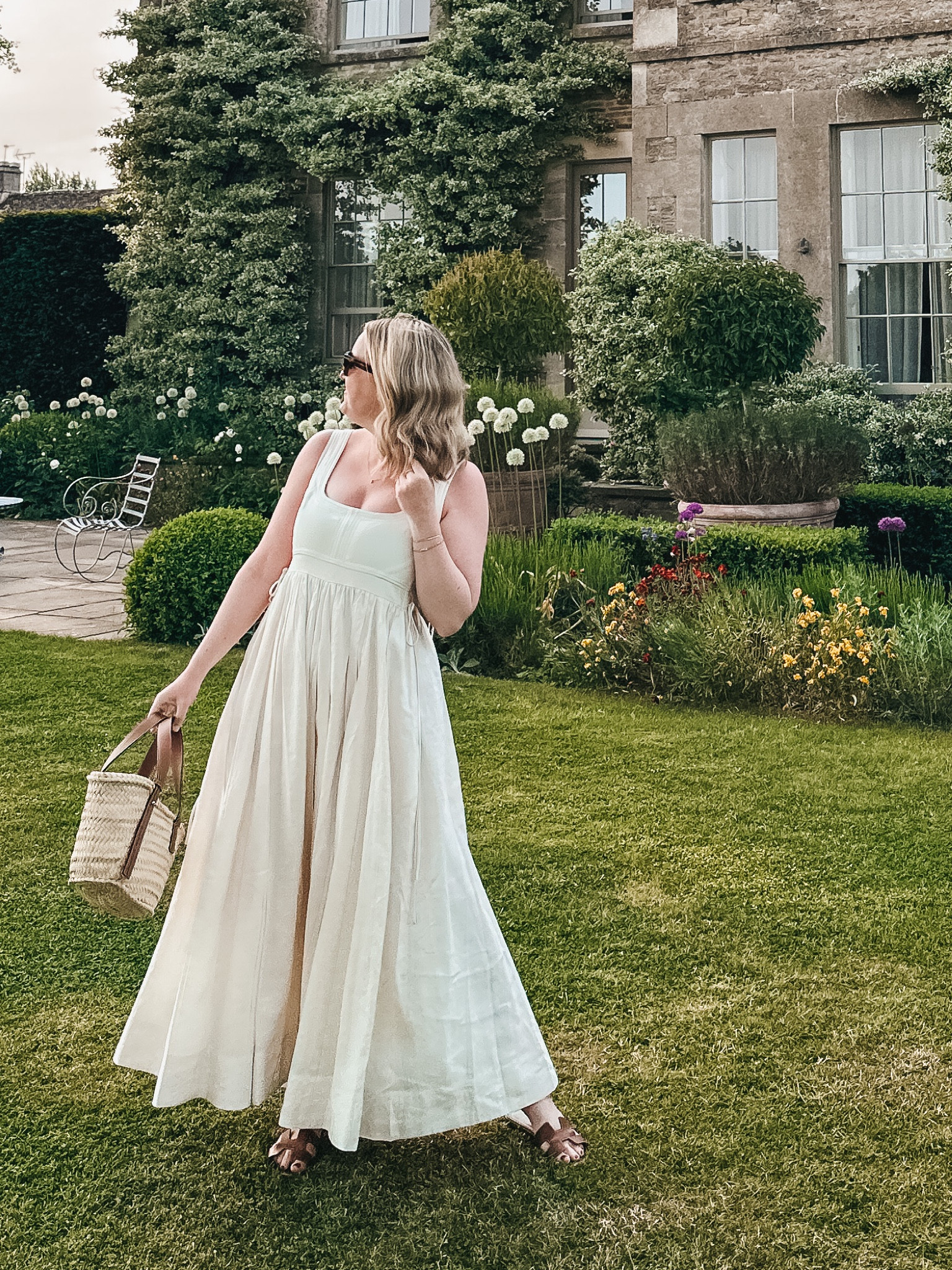 Summer linen dress by Laligne (L)
Straw tote
Summer outfit 

#LTKSeasonal