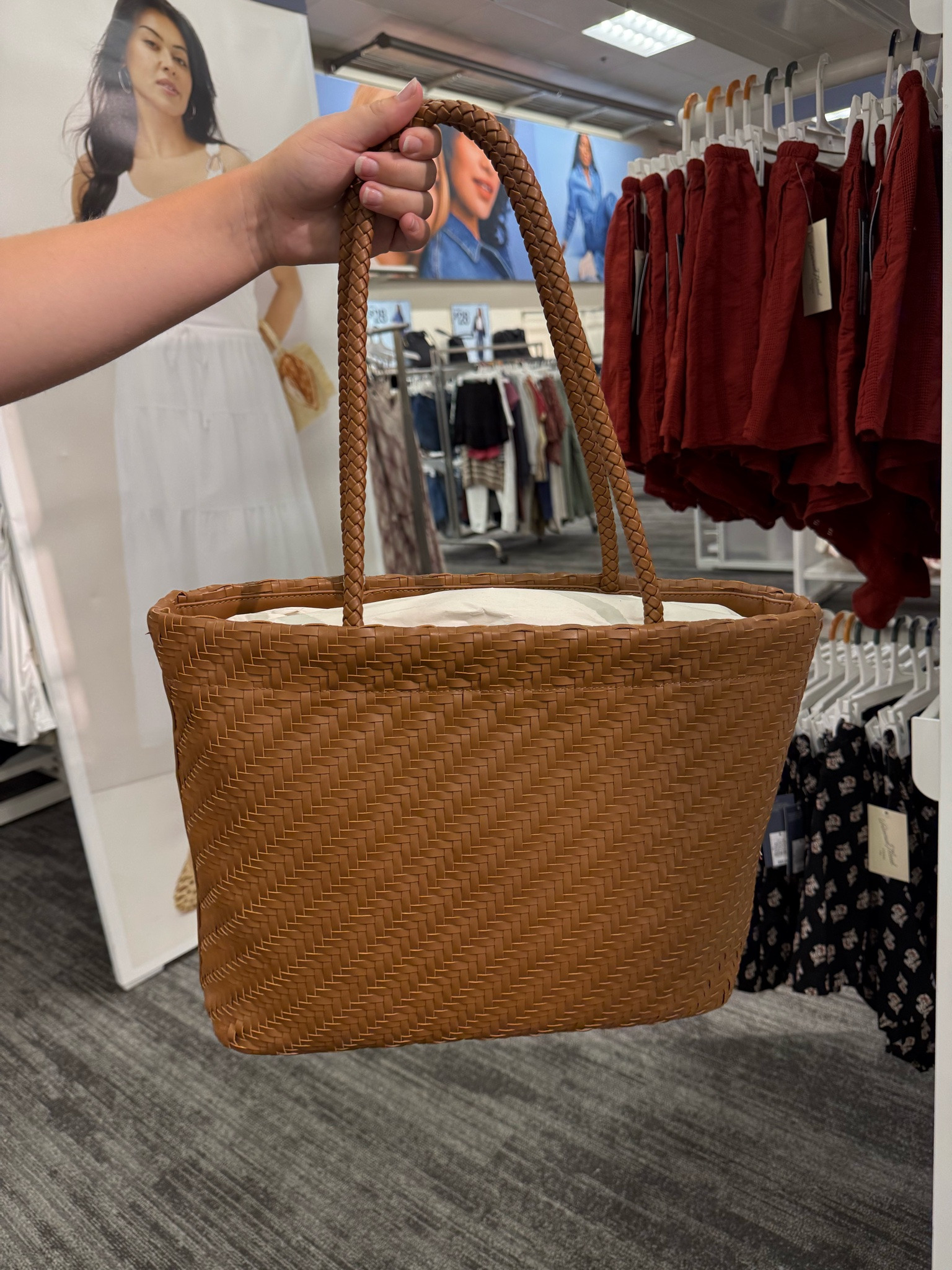 Business casual workwear
Target bags
Totes for teachers 
Bag charms 
Target outfits

#LTKmomlife #LTKTravel #LTKWorkwear