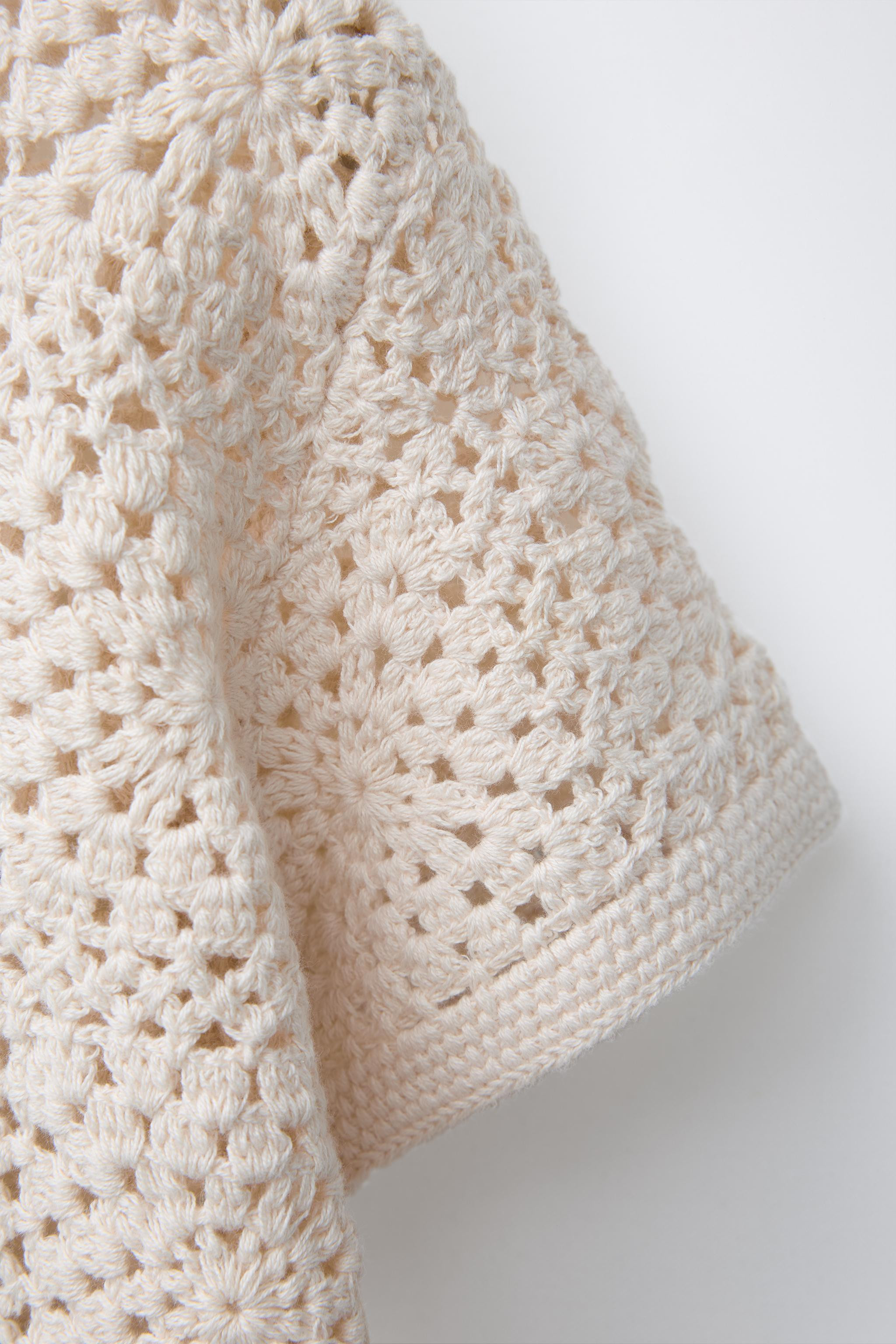 Crochet knit shirt with lapel collar and short sleeves. Front button closure. | Zara US