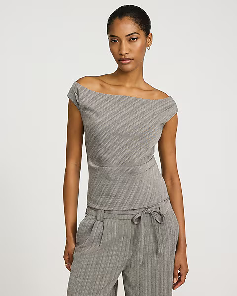 Printed Fitted Off The Shoulder Tailored Top | Express